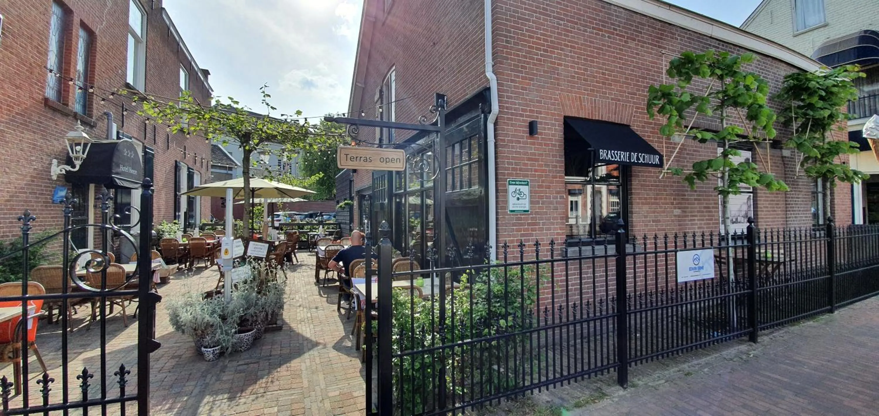 Restaurant/places to eat in Hotel Heere