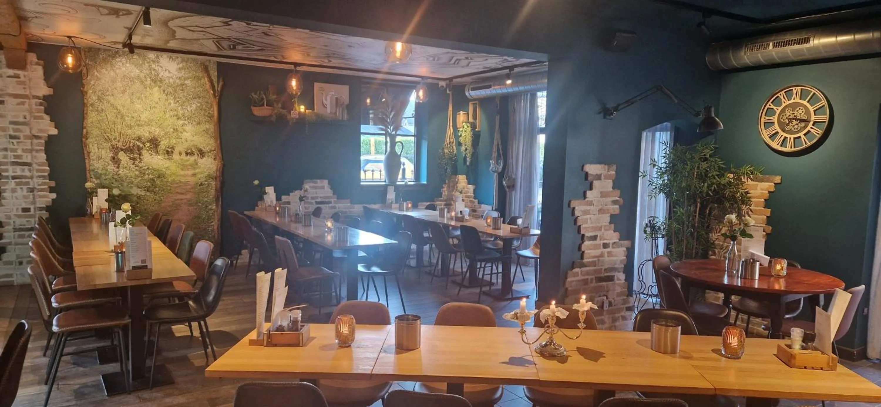 Restaurant/places to eat in Hotel Heere