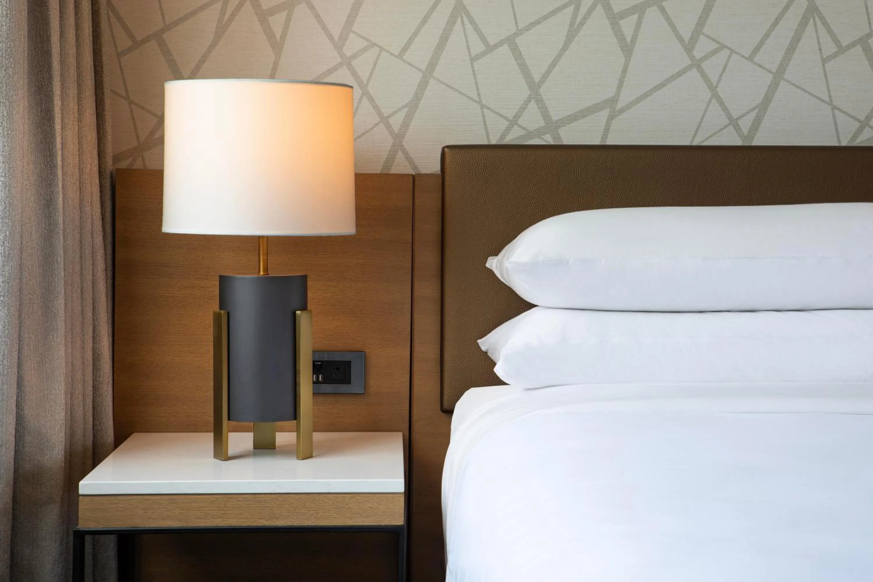 Bedroom, Bed in Sheraton Birmingham