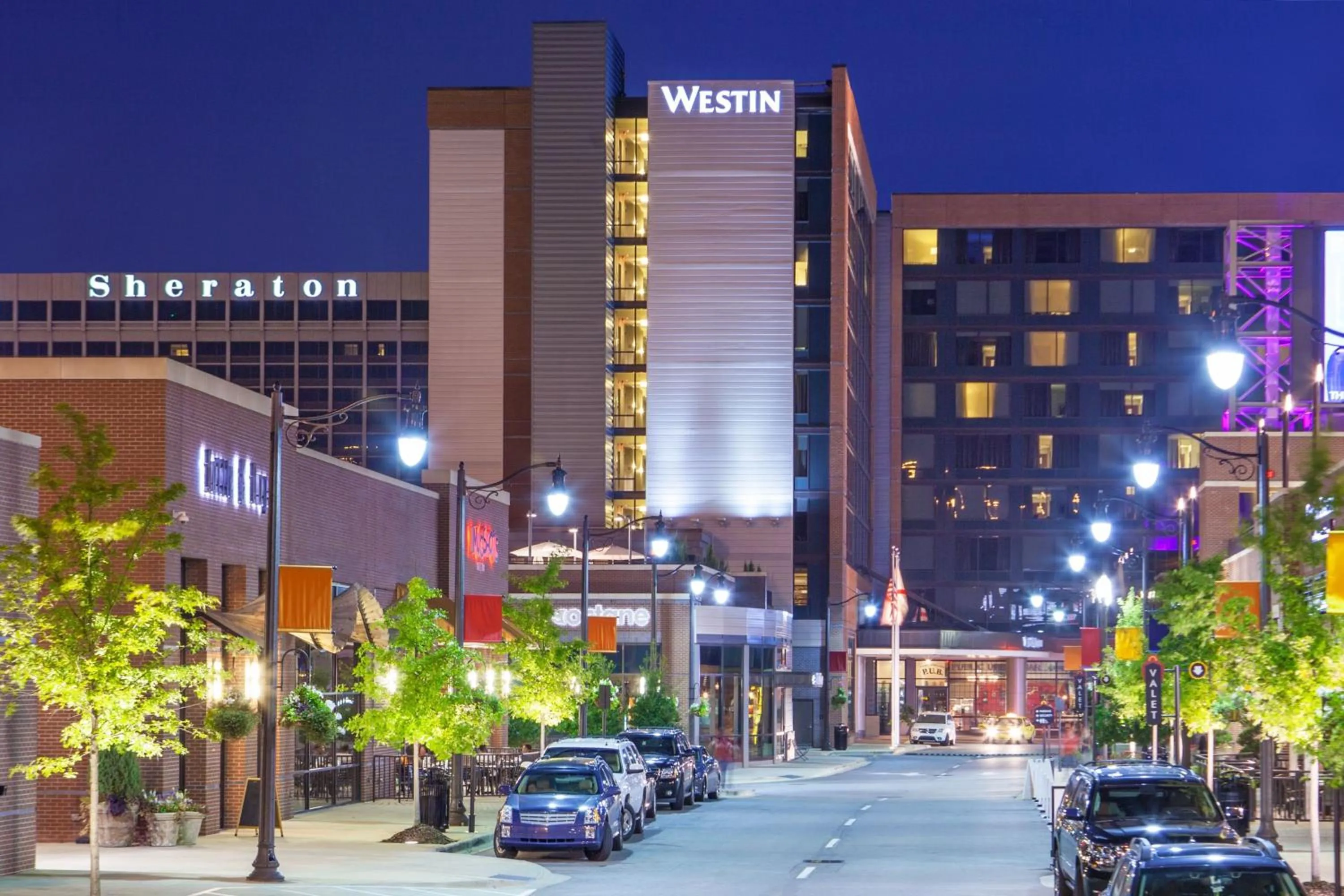 Property building in Sheraton Birmingham