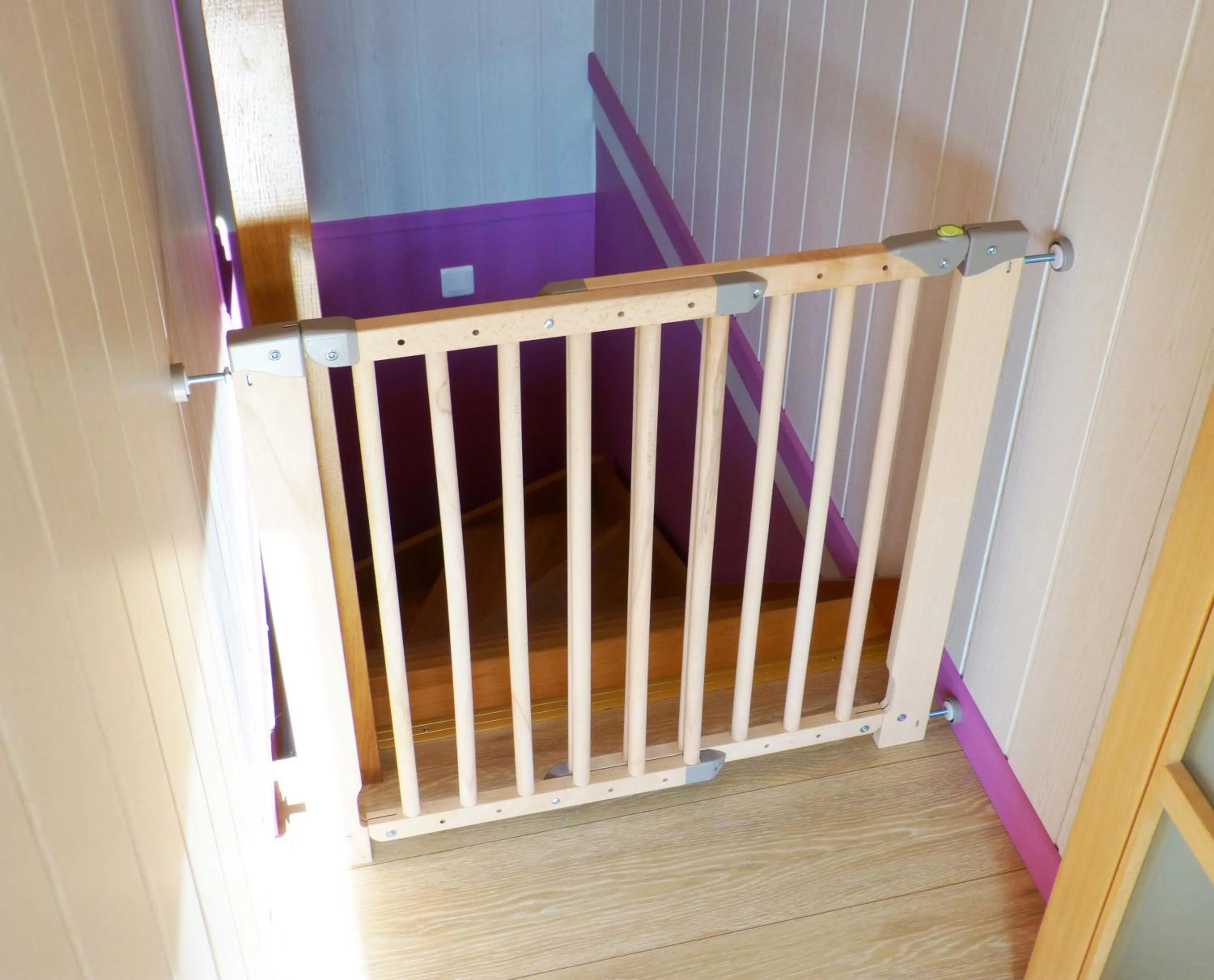 Decorative detail, Bed in Les Grands Crus - gîte "Meursault"