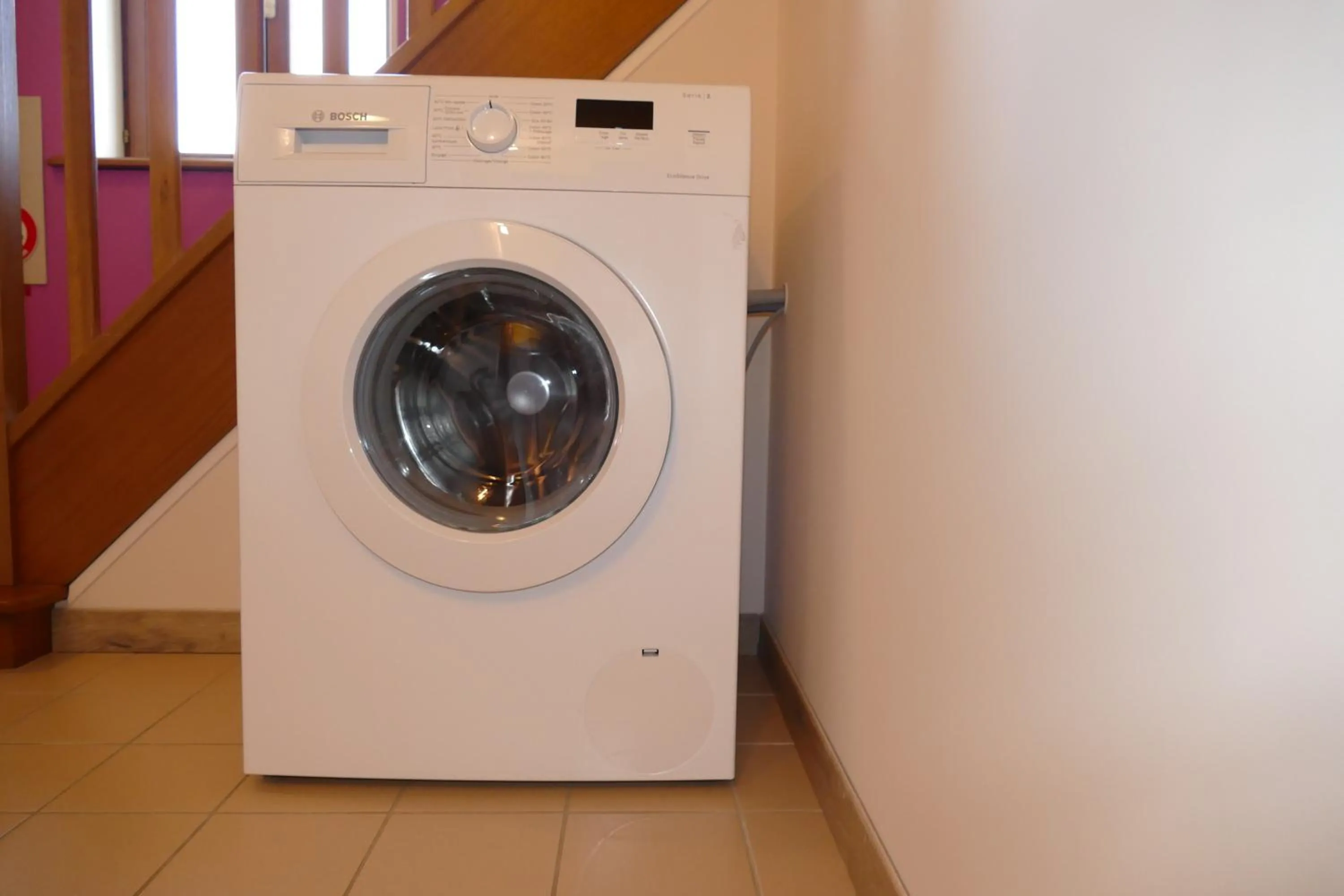 washing machine in Les Grands Crus - gîte "Meursault"