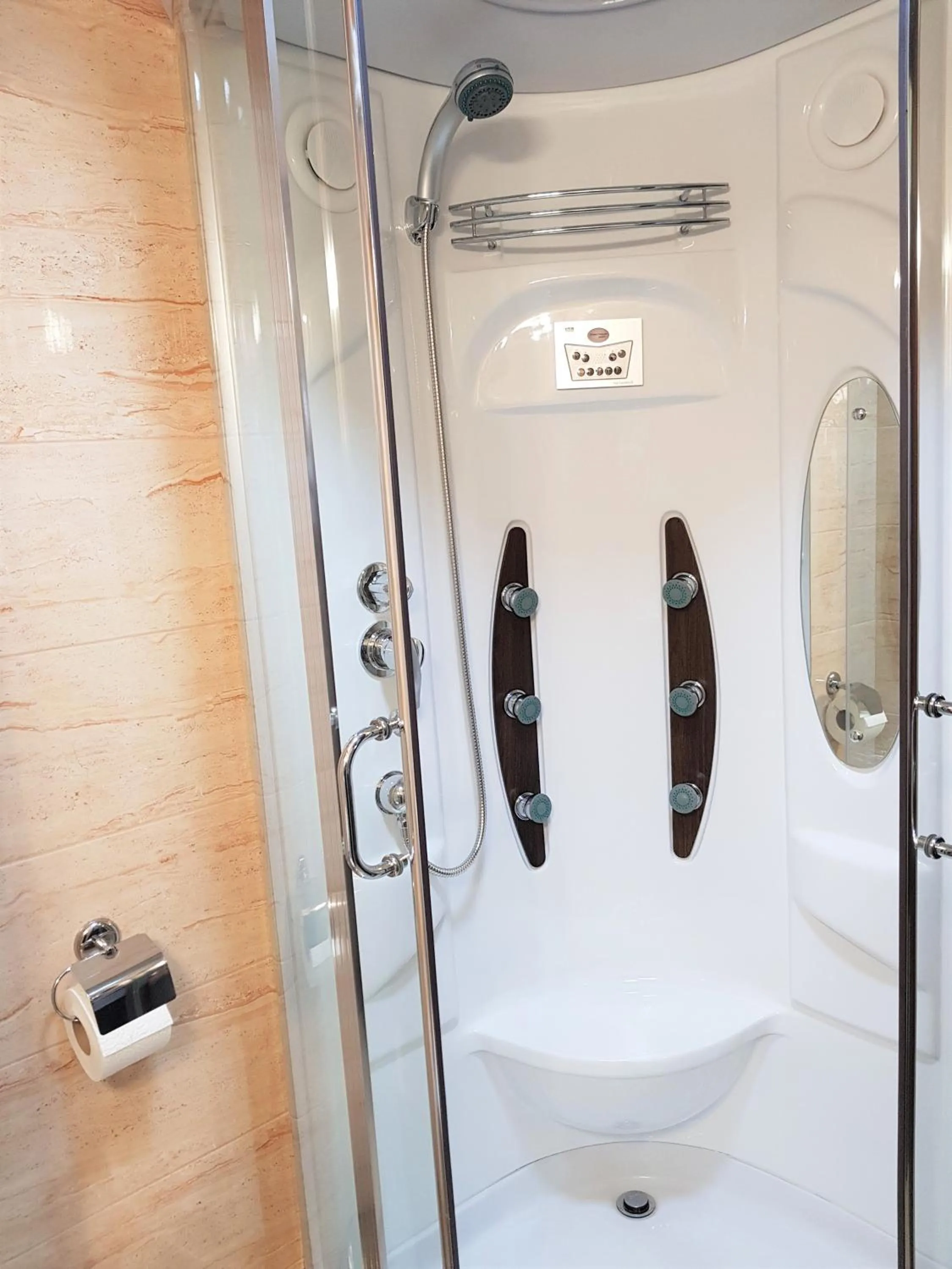 Shower in Villa Lotus