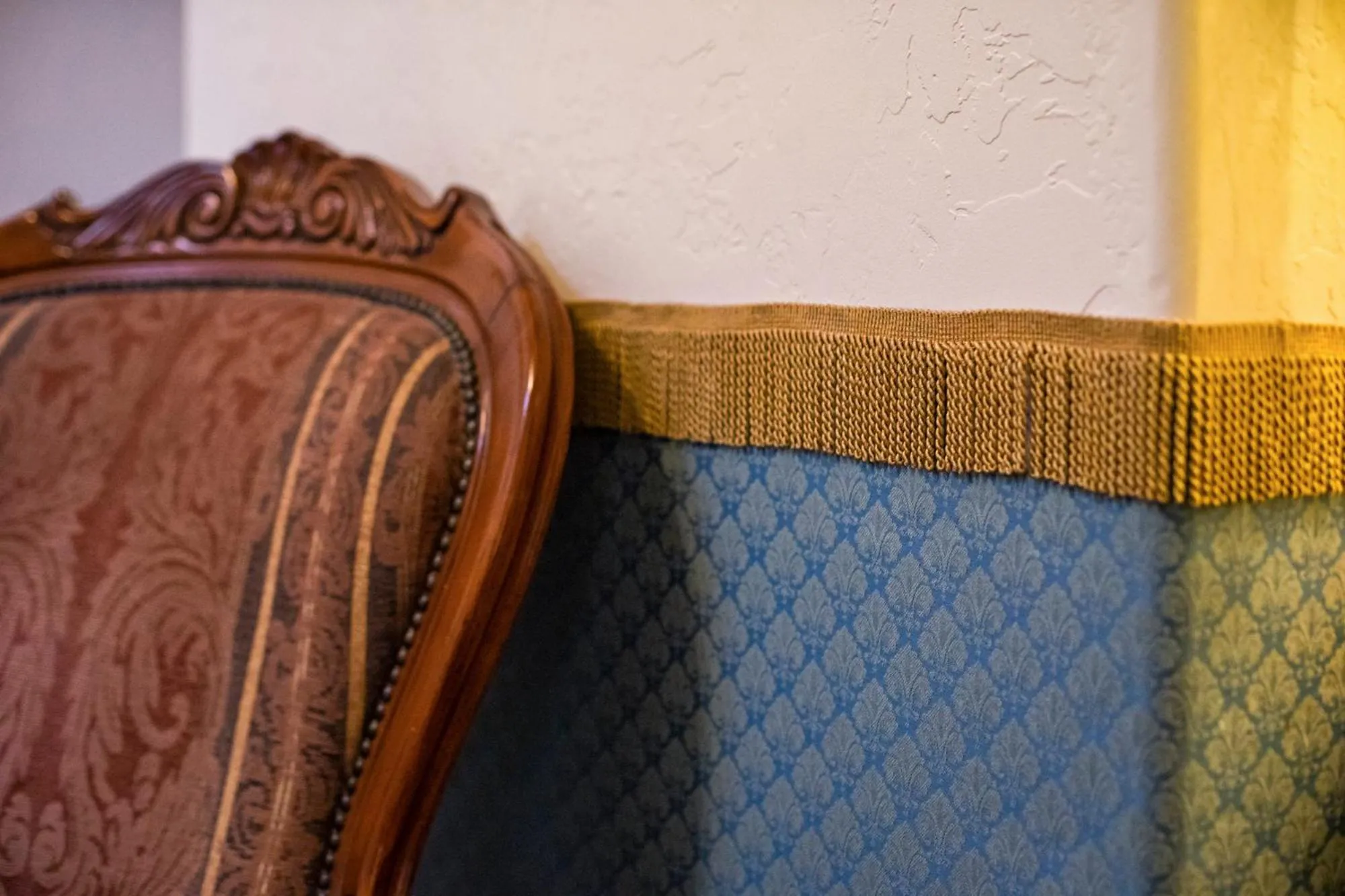 Decorative detail in Red Garter Inn