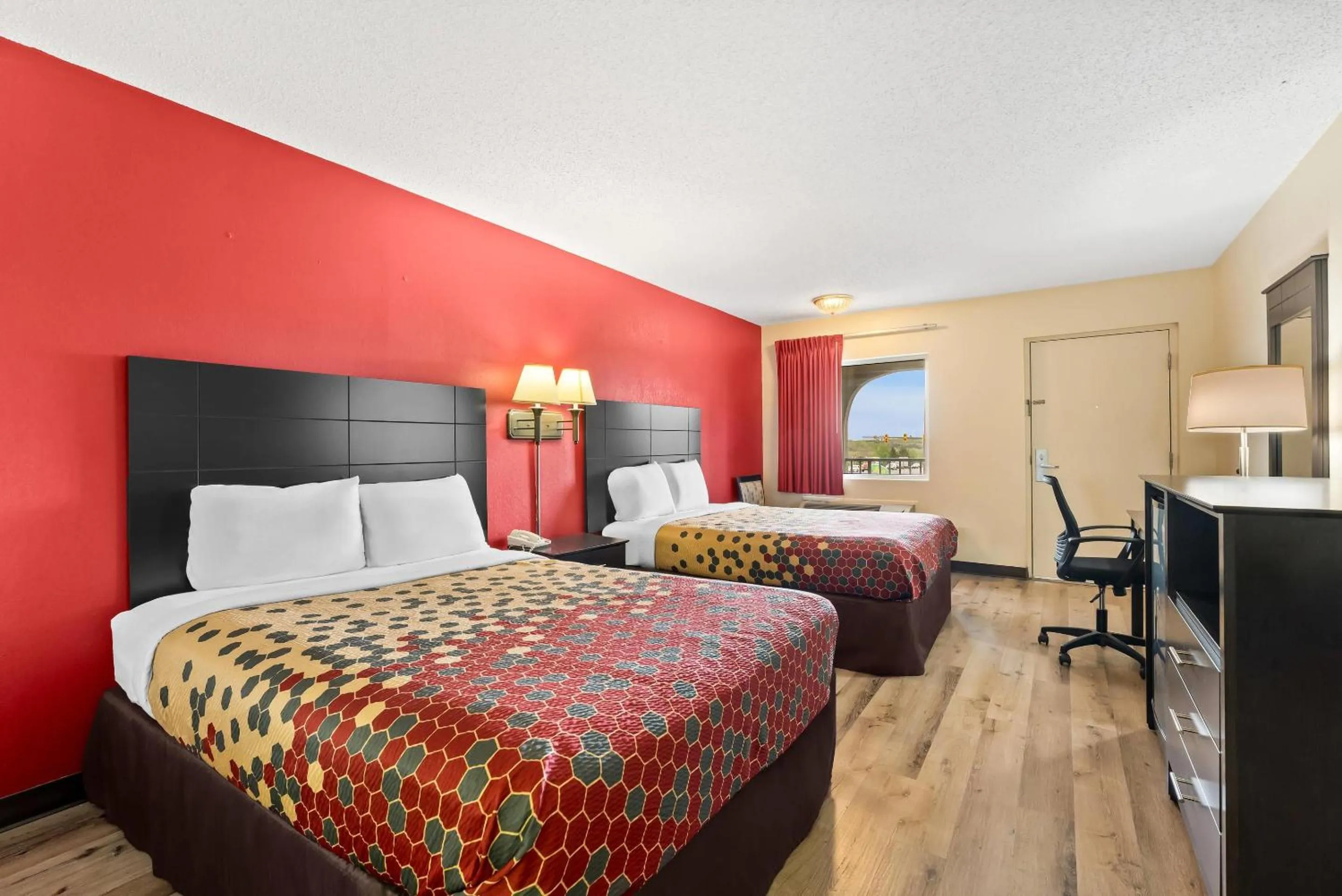 Bedroom, Bed in Econo Lodge Fredericksburg near I-95