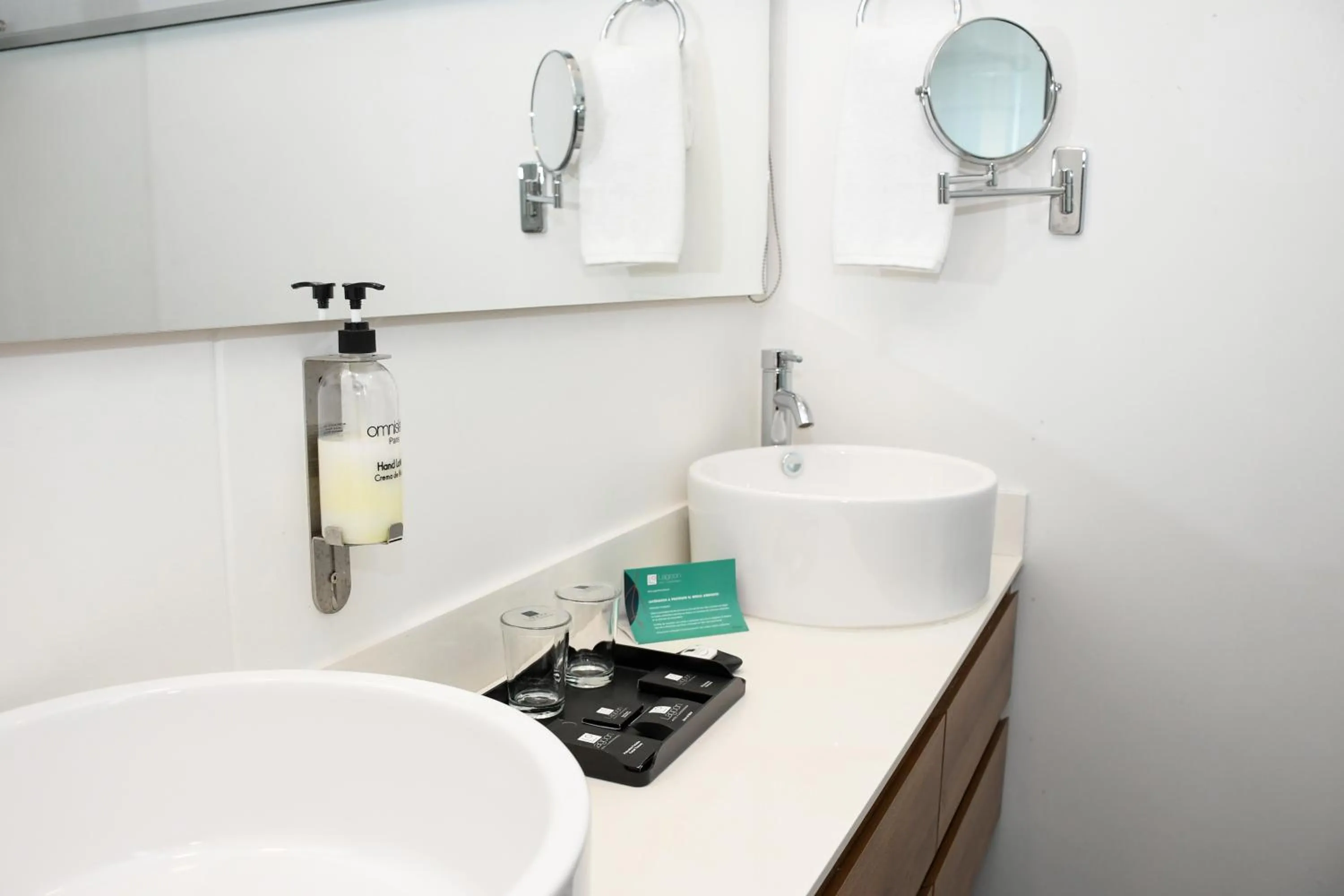 Bathroom in Hotel Lagoon