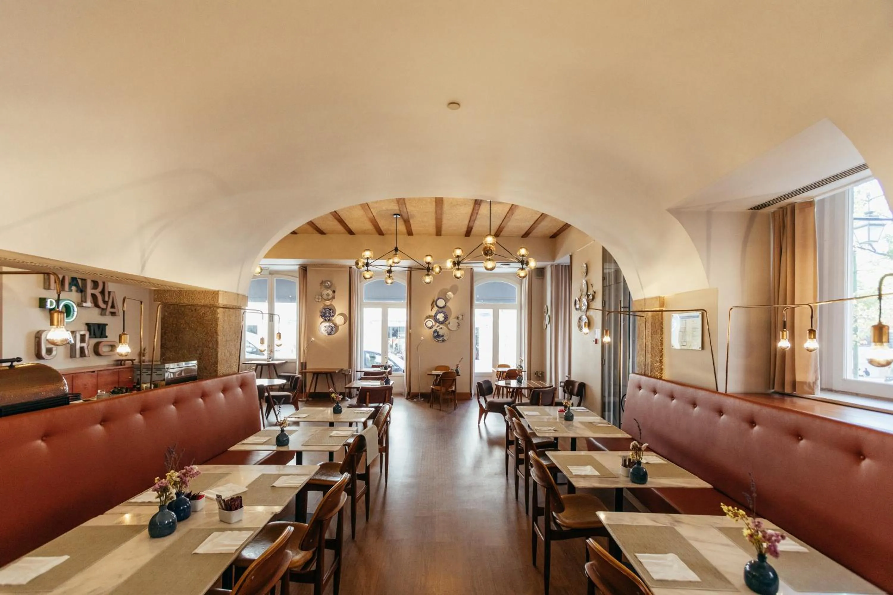 Restaurant/places to eat in Lisboa Carmo Hotel