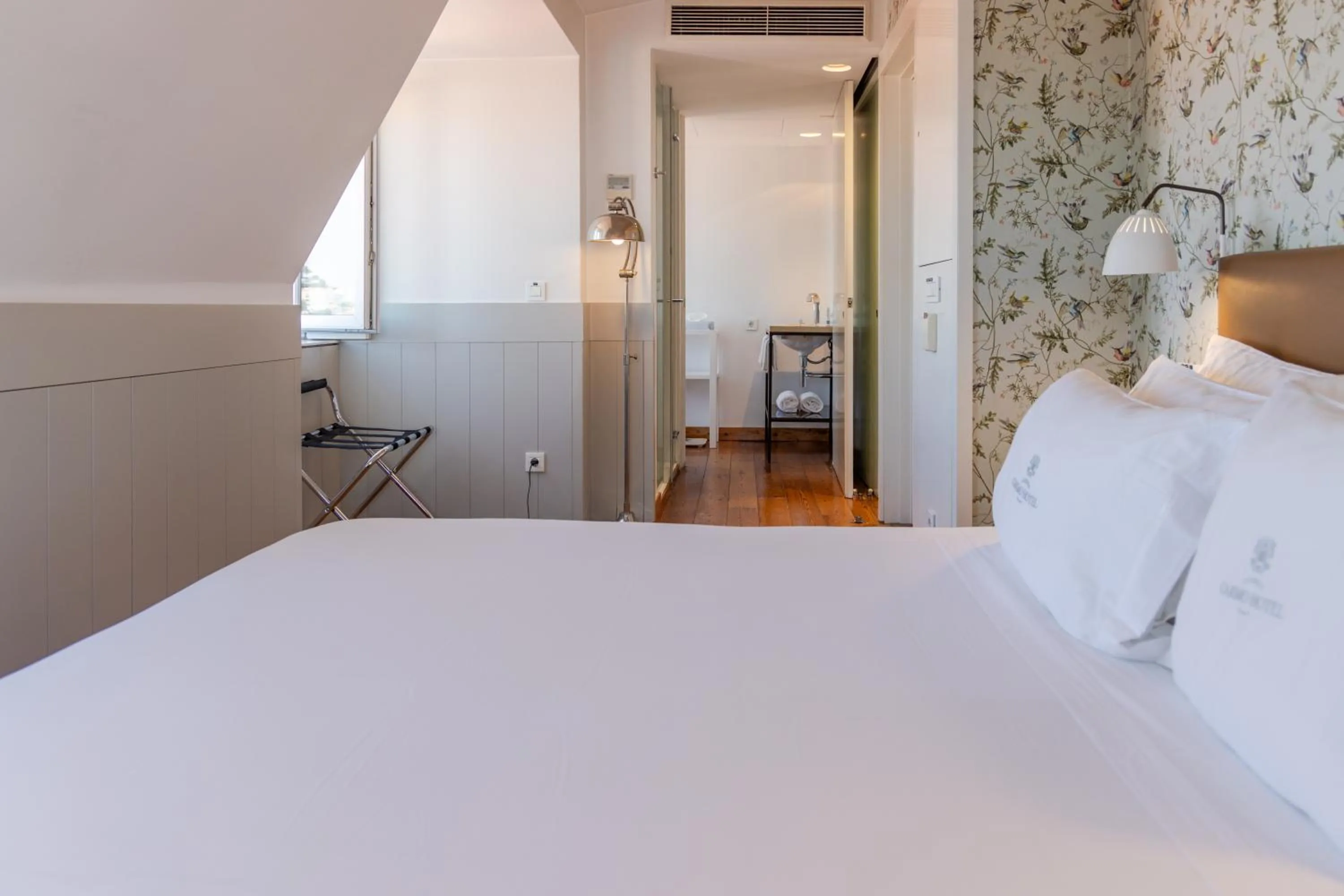 Bed in Lisboa Carmo Hotel