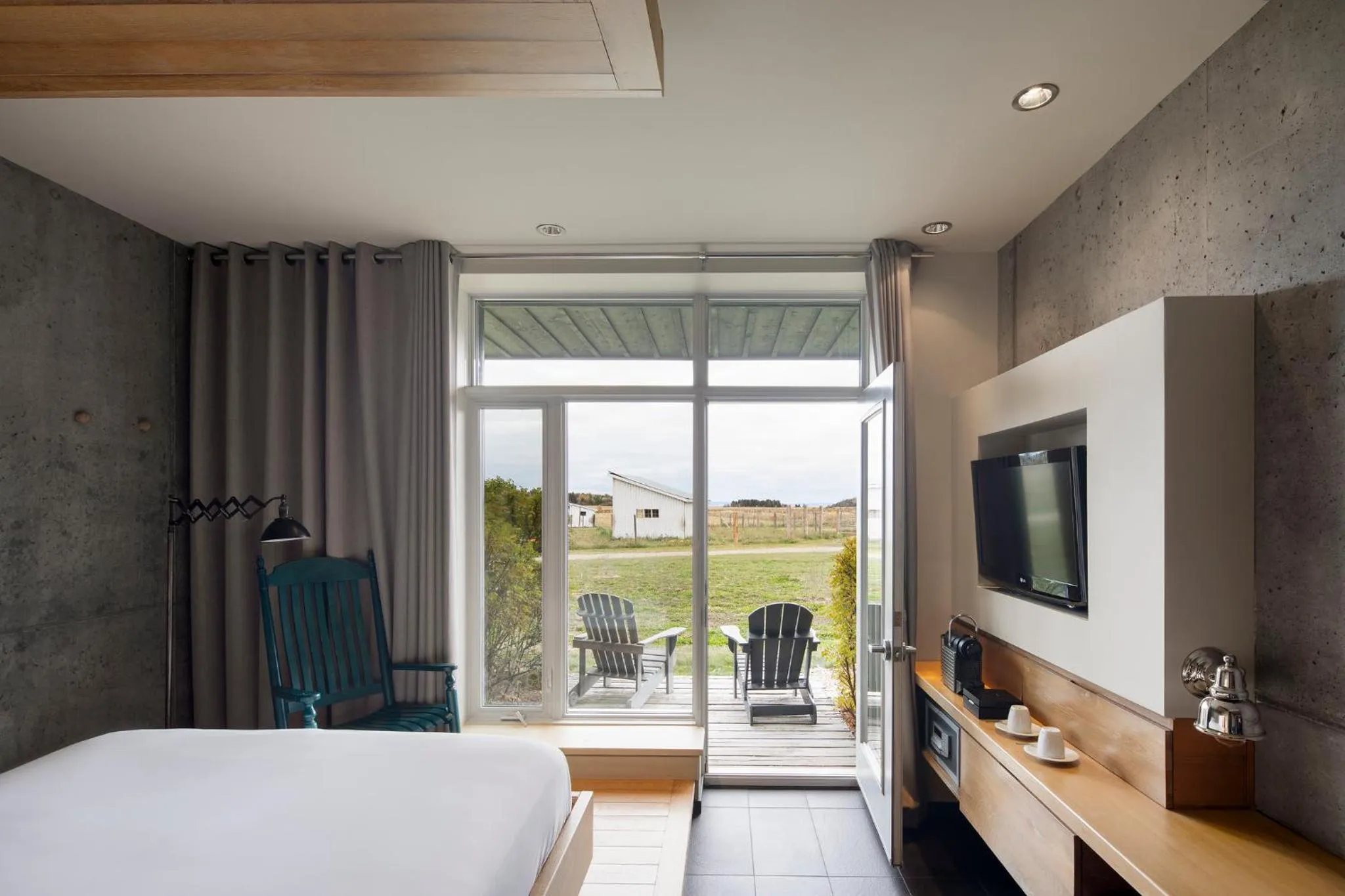 Bed in Hôtel & Spa Le Germain Charlevoix