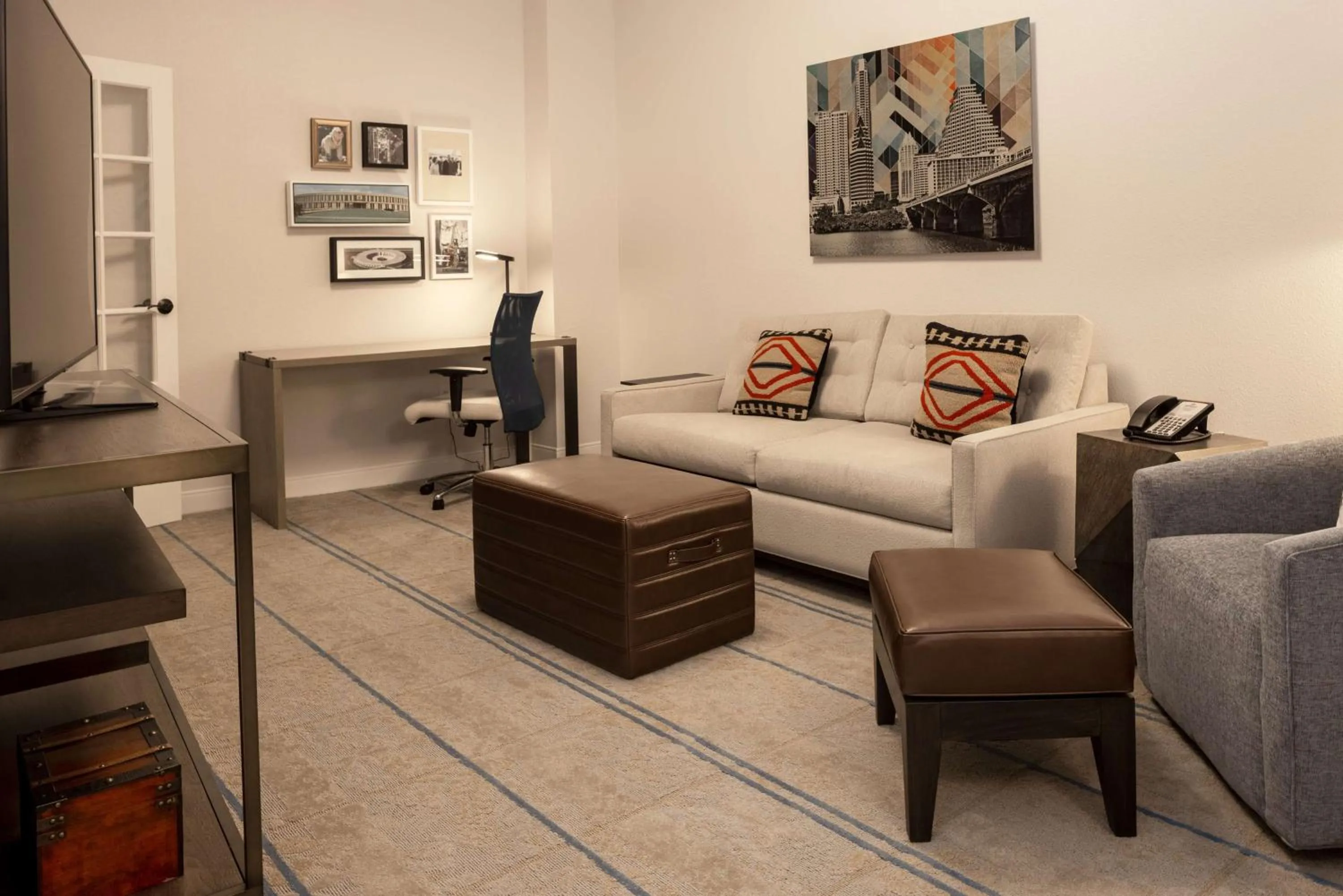 Bedroom in Hilton Austin Airport