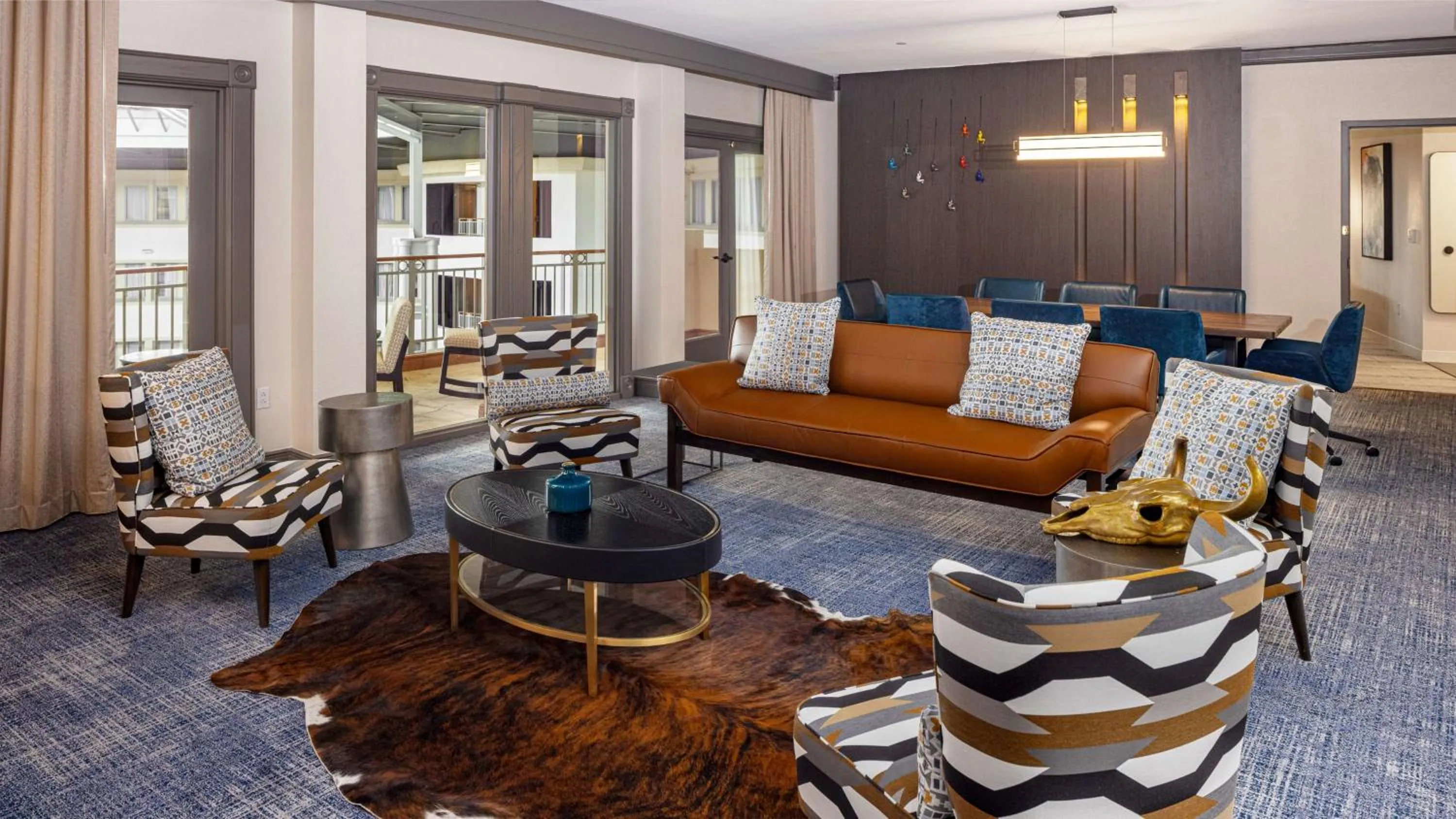 Living room in Hilton Austin Airport