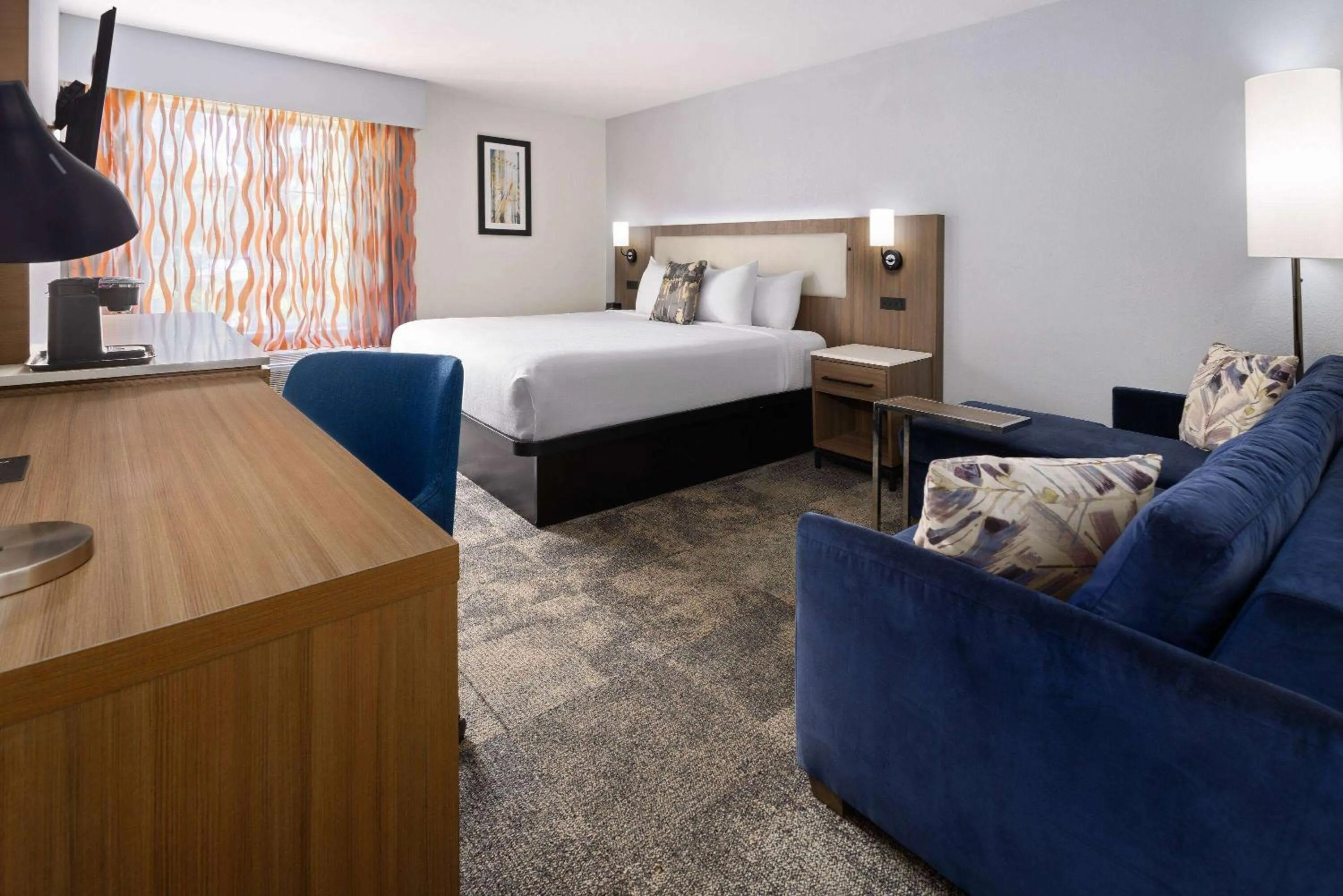 Photo of the whole room, Bed in La Quinta by Wyndham Atlanta South - Newnan