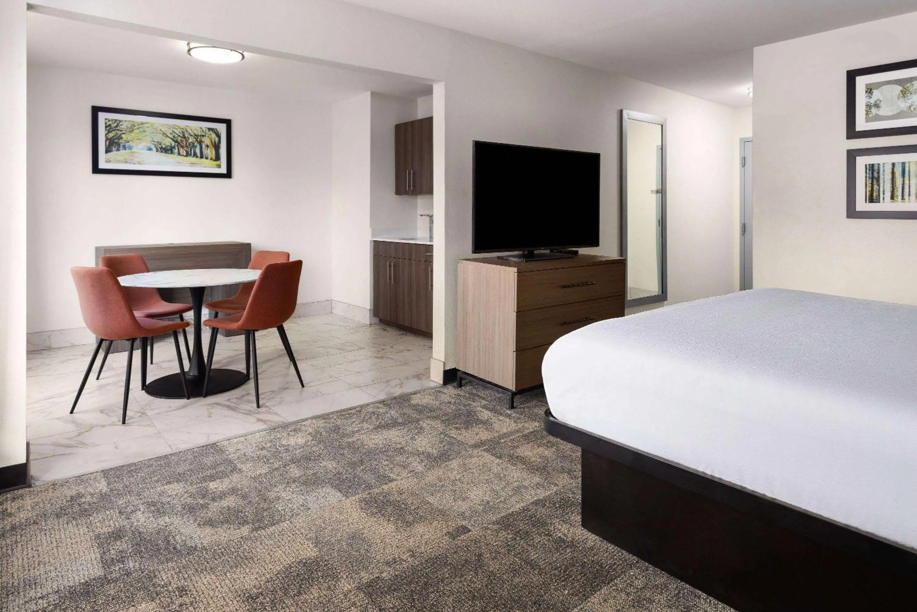 Photo of the whole room, Bed in La Quinta by Wyndham Atlanta South - Newnan