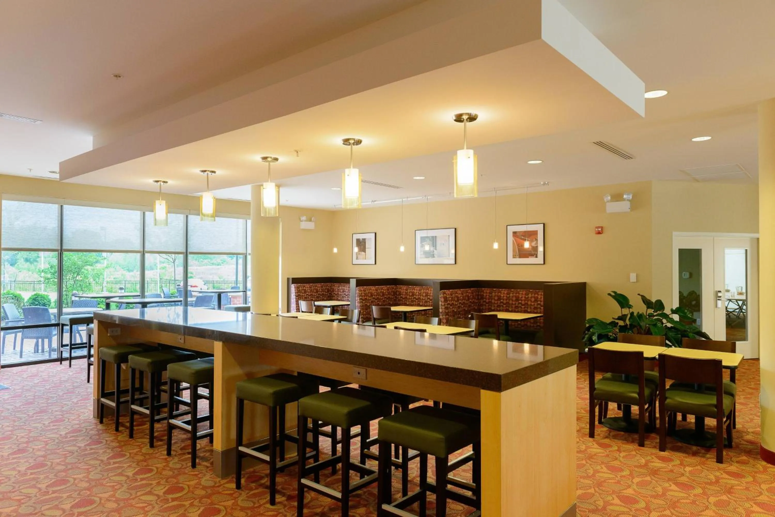 Restaurant/places to eat in TownePlace Suites by Marriott Frederick