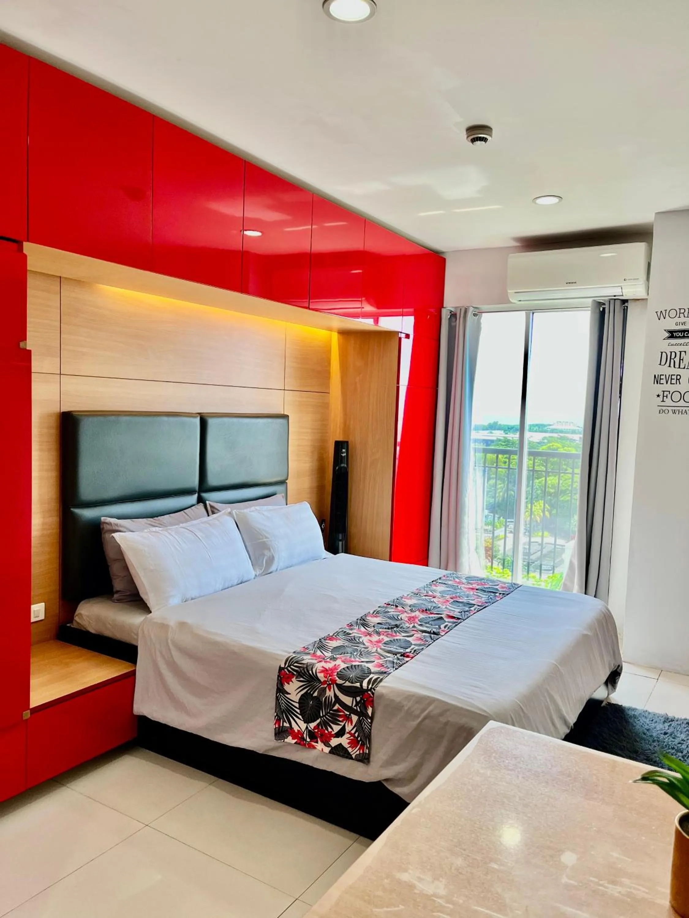 Bedroom, Bed in Cityscape Residences 1102