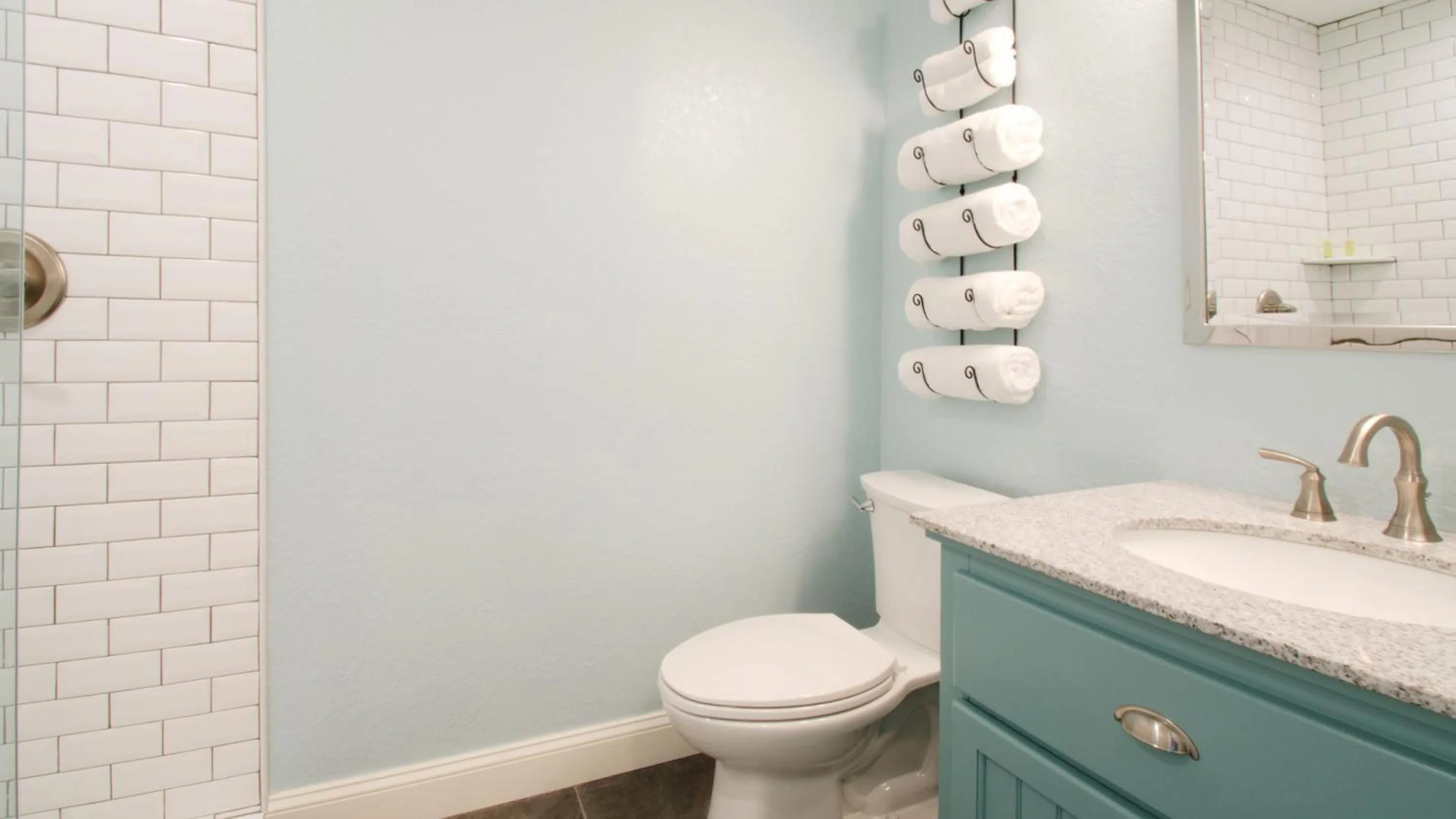 Toilet in John Yancey Oceanfront Inn