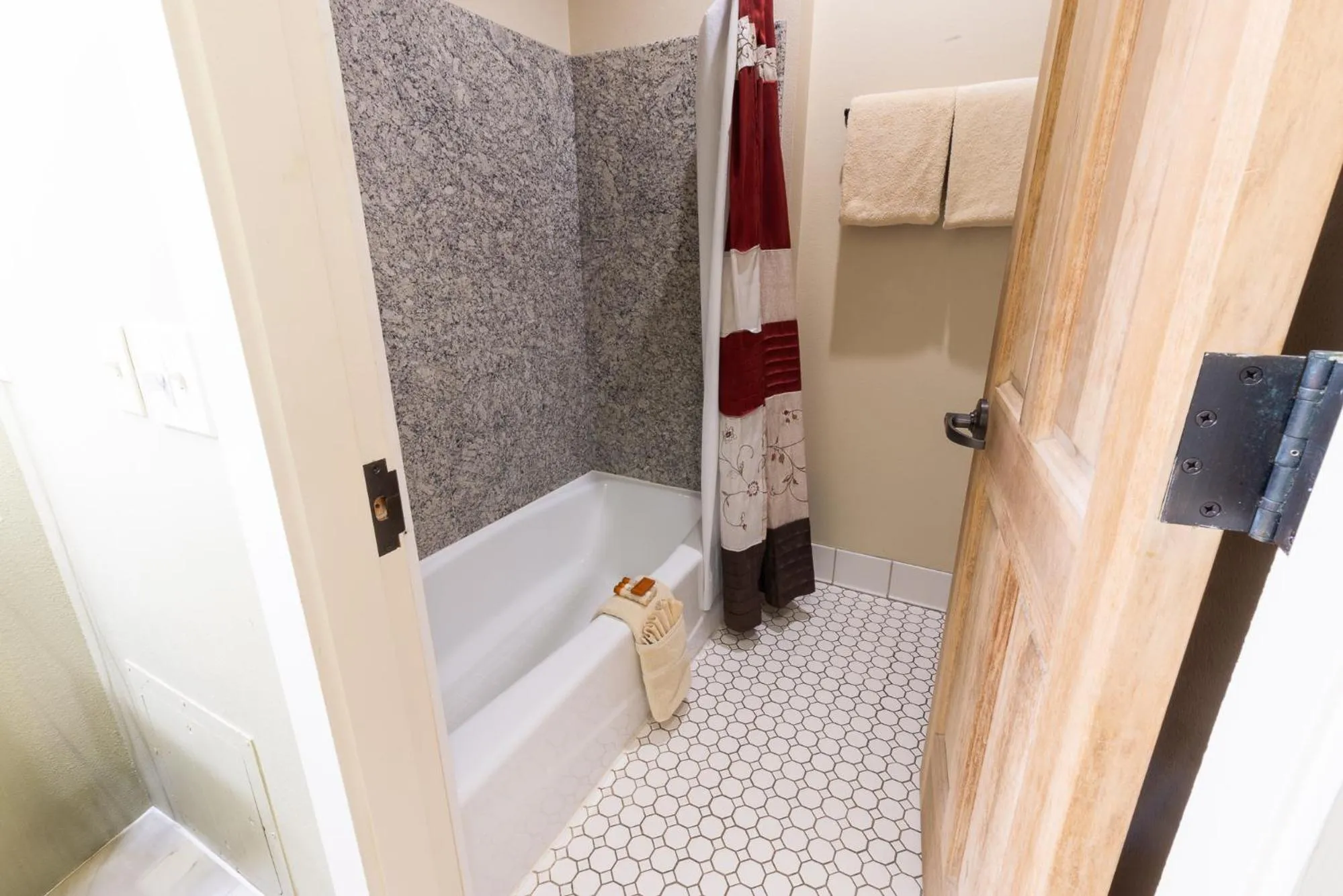 Bath in Historic Plaza Hotel