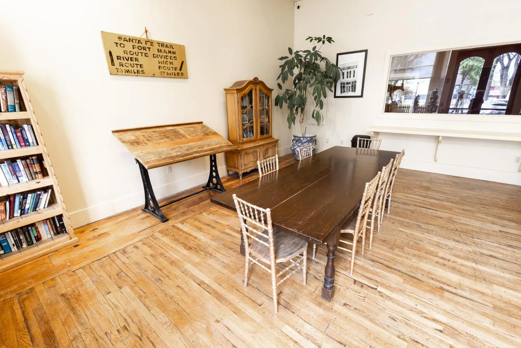 Library in Historic Plaza Hotel