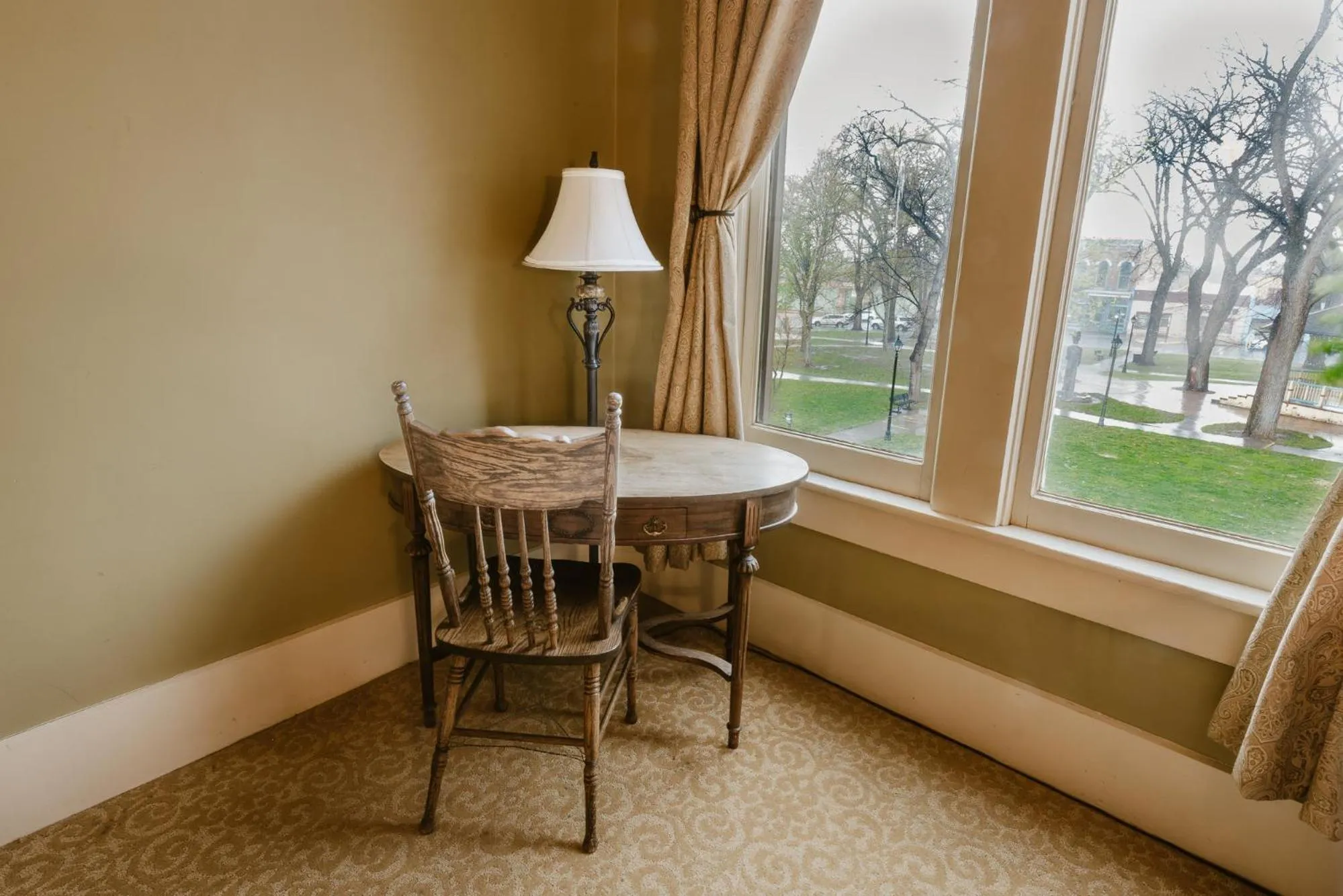 Seating area in Historic Plaza Hotel