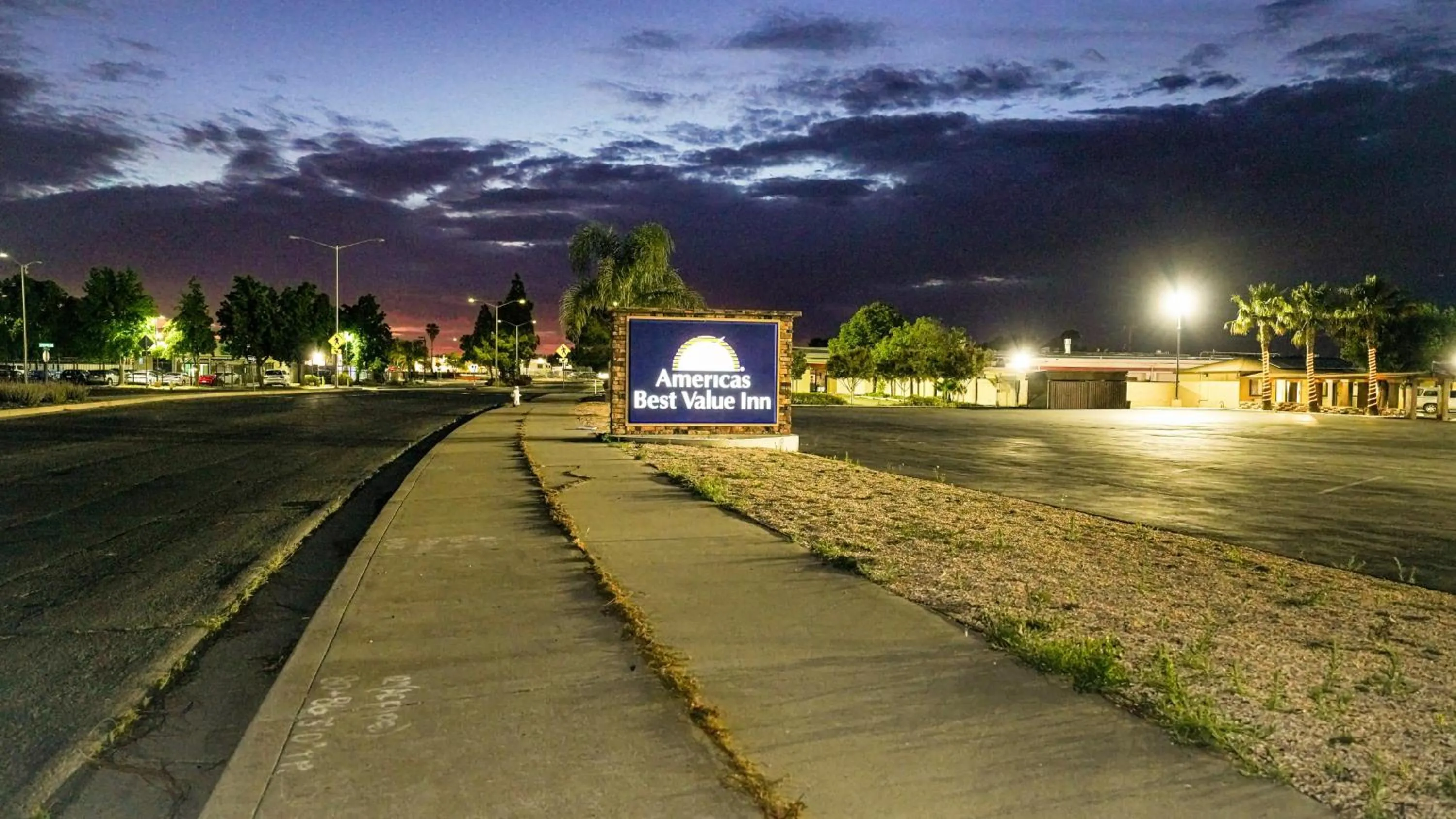 Street view in Americas Best Value Inn, Antioch