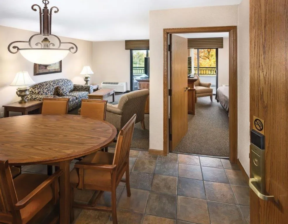 Arrowwood Resort Hotel and Conference Center - Alexandria