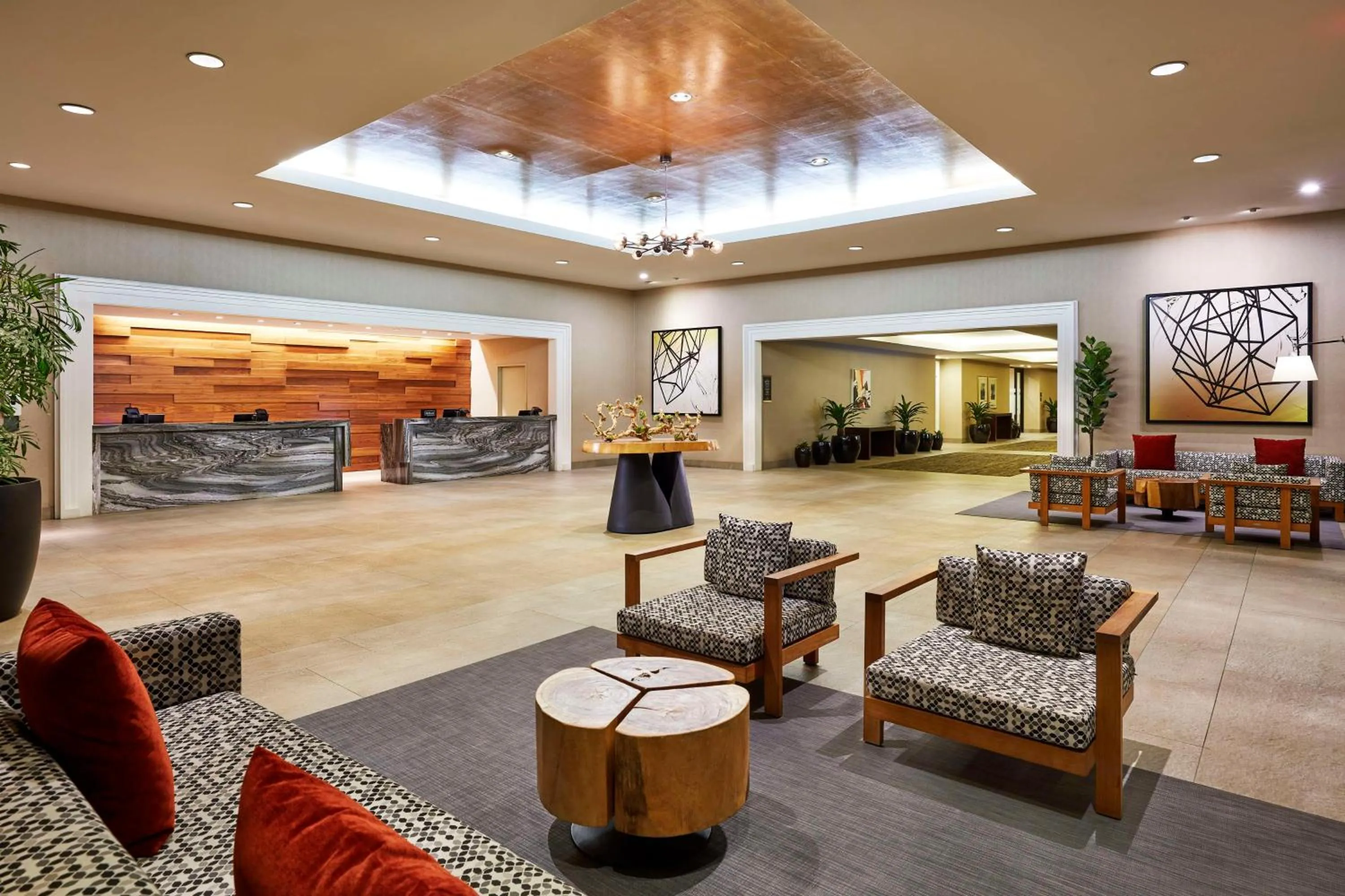 Lobby or reception in DoubleTree by Hilton Golf Resort Palm Springs