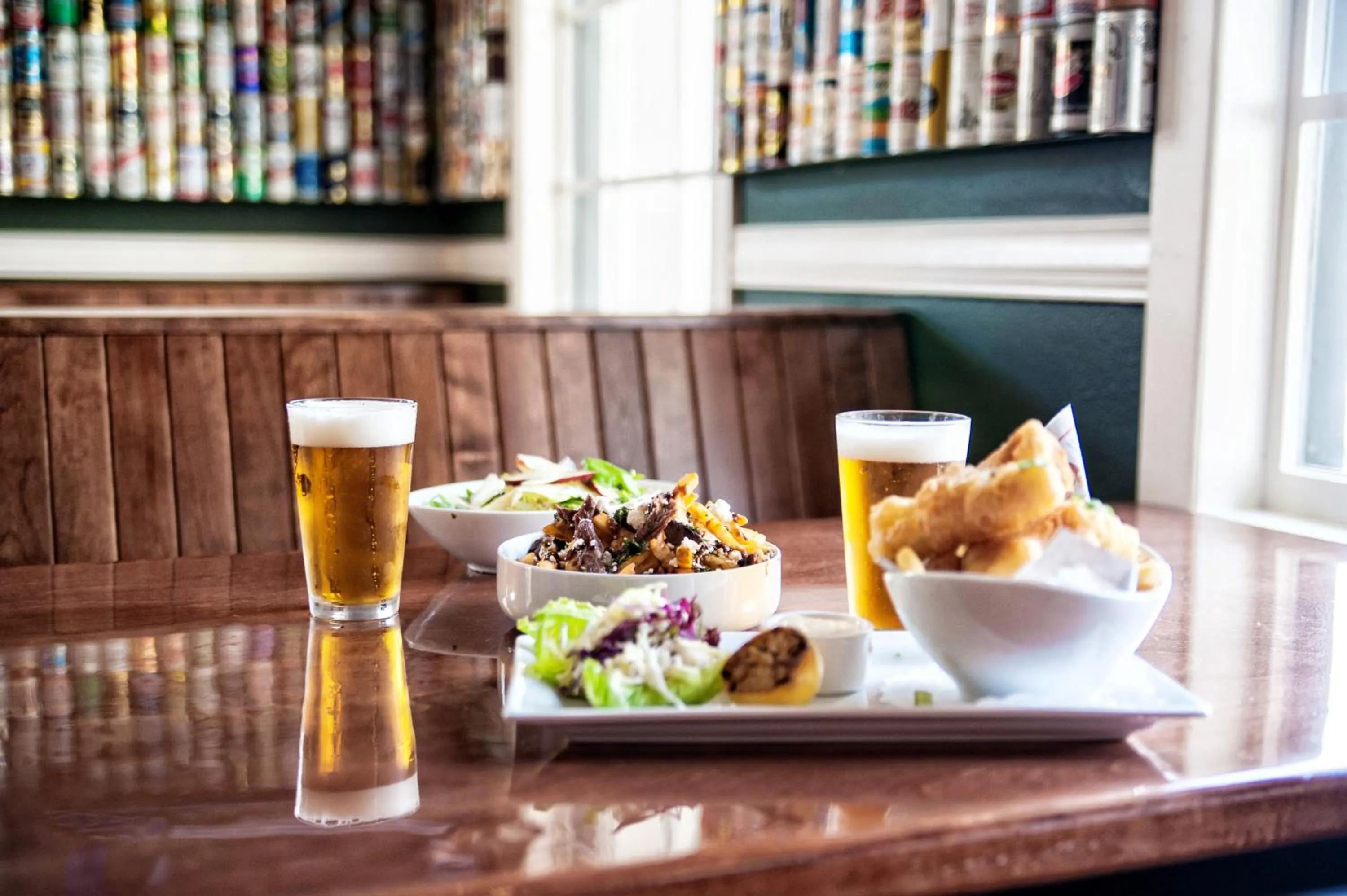 Restaurant/places to eat in Hotel Carmel