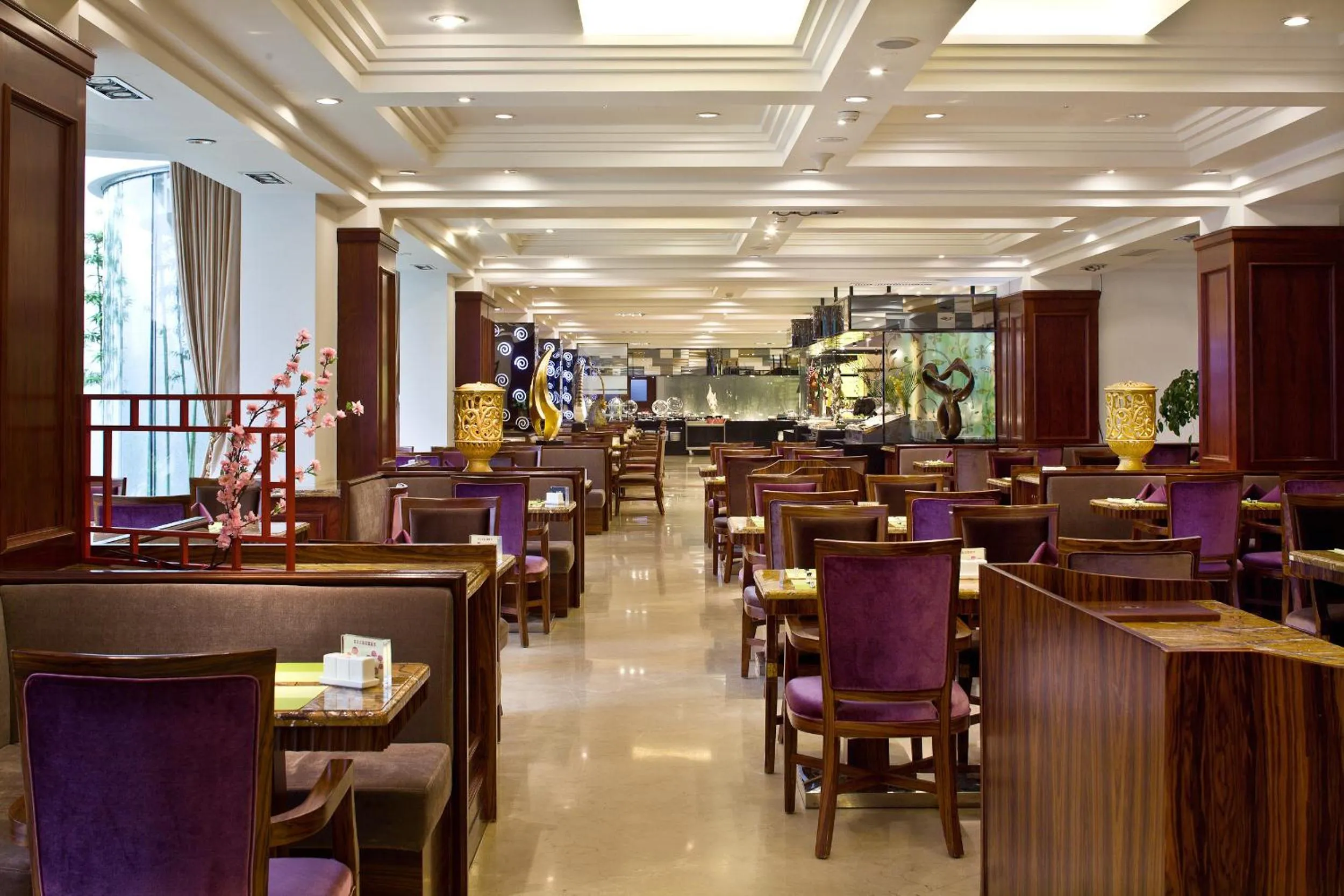 Restaurant/places to eat in Beijing International Hotel