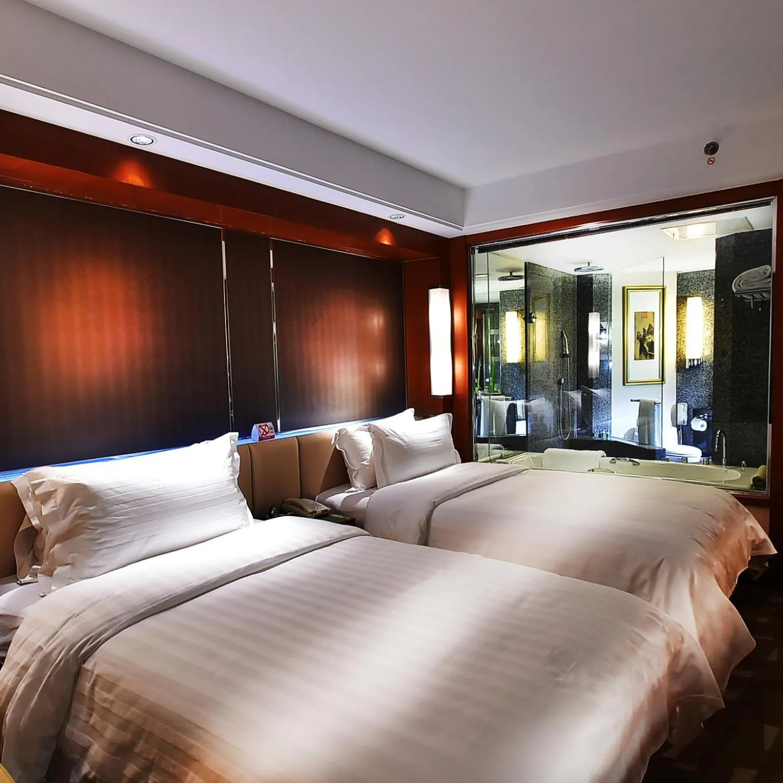 Bed in Beijing International Hotel