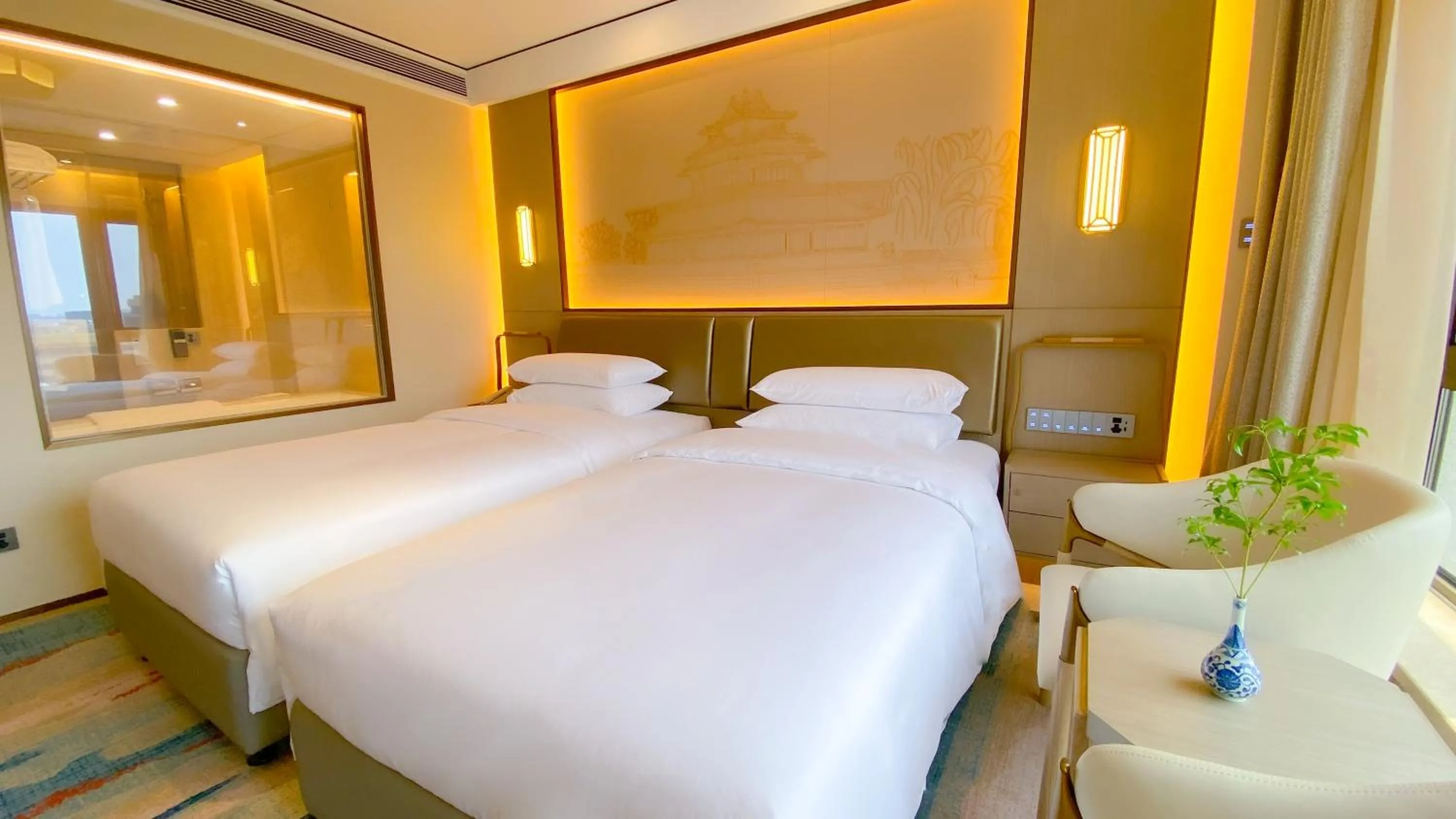 Bed in Beijing International Hotel
