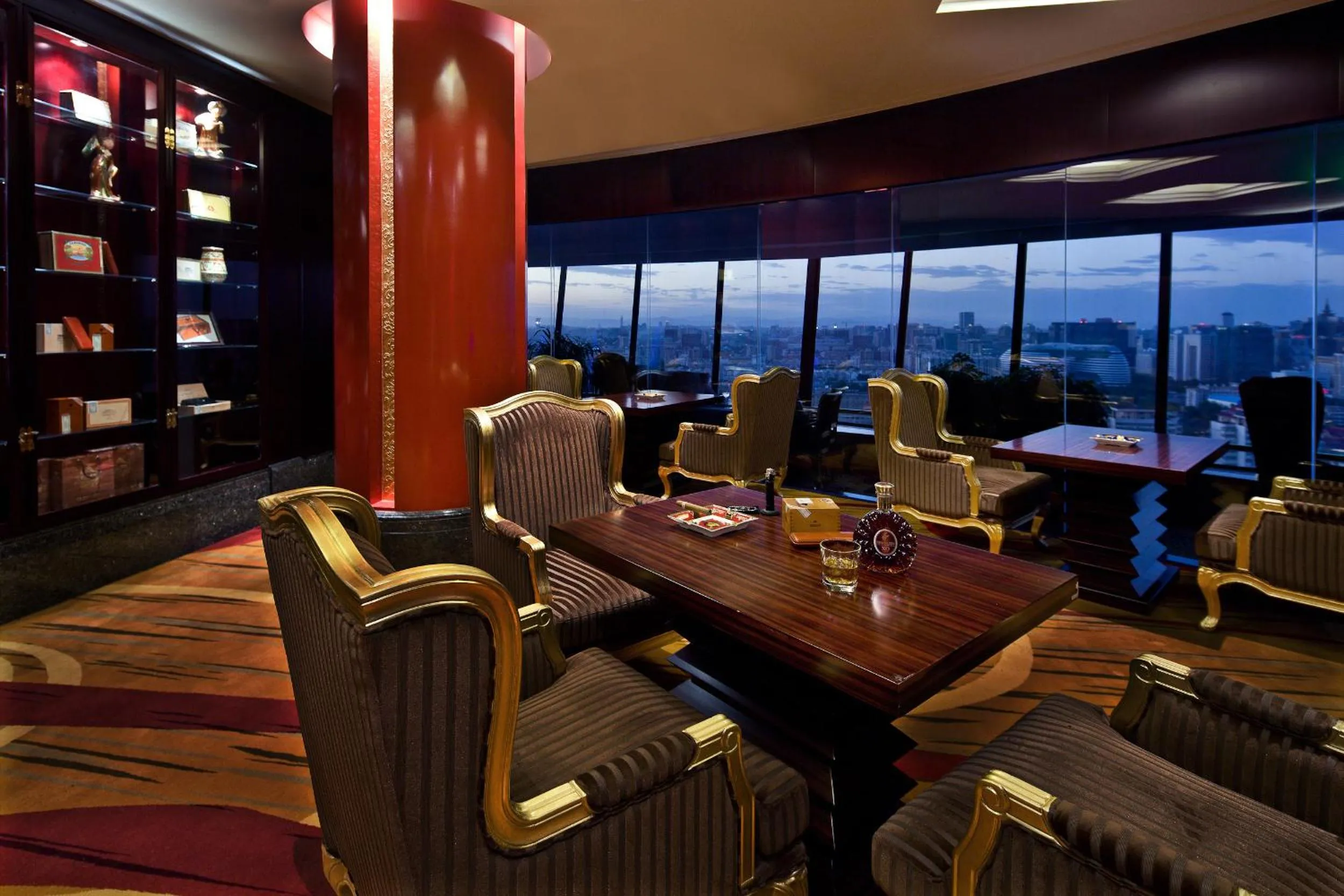 Restaurant/places to eat in Beijing International Hotel