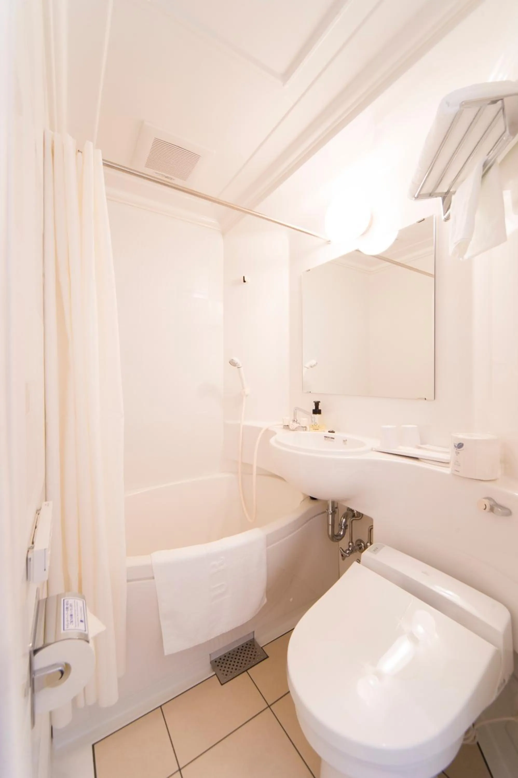 Shower in Urbain Hiroshima Central