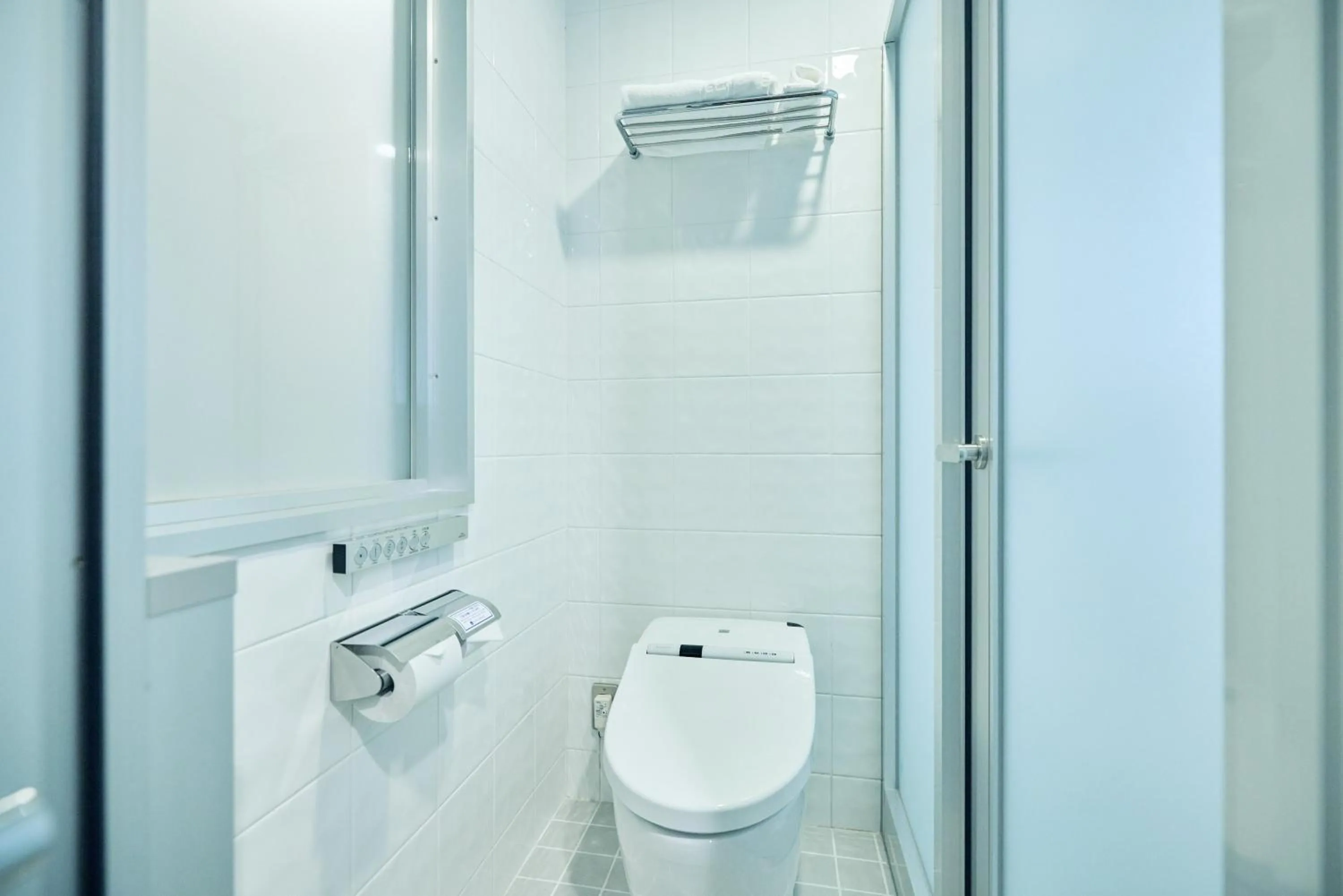 Shower in Urbain Hiroshima Central