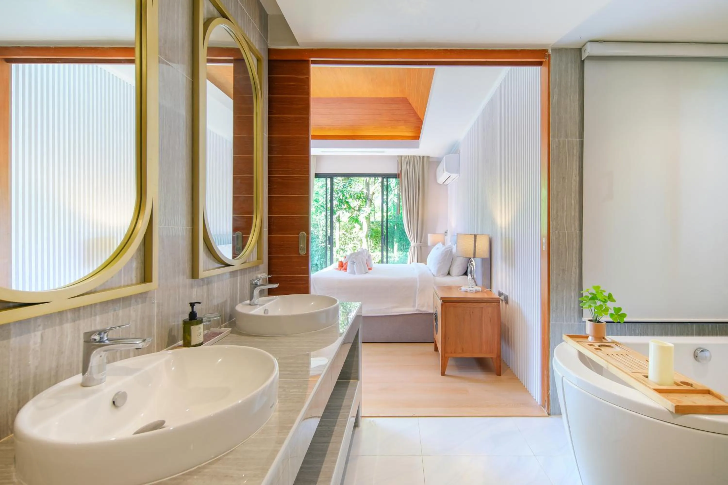 Bathroom, Bed in The Kiri Villas Resort