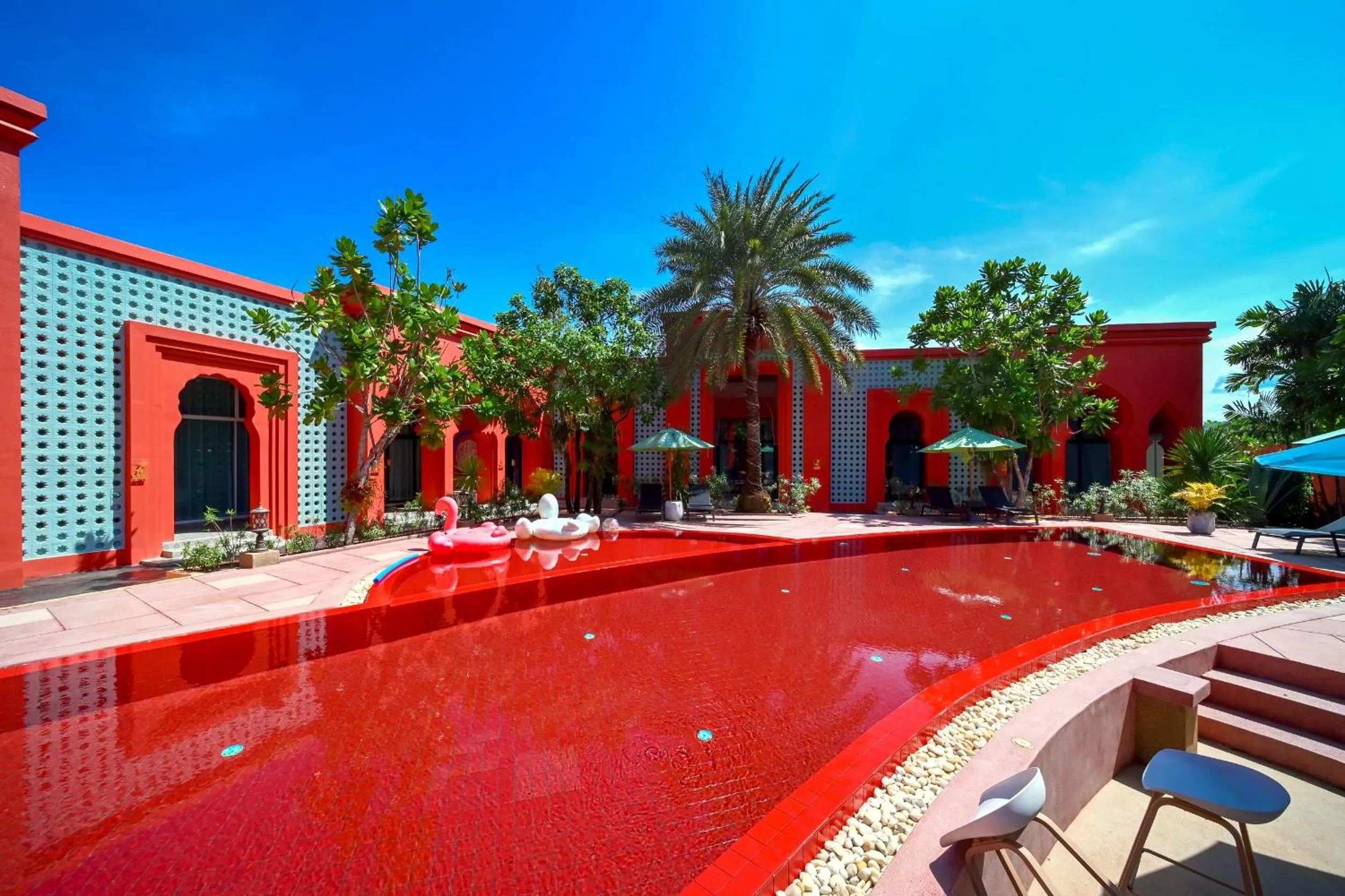 Swimming pool in The Kiri Villas Resort