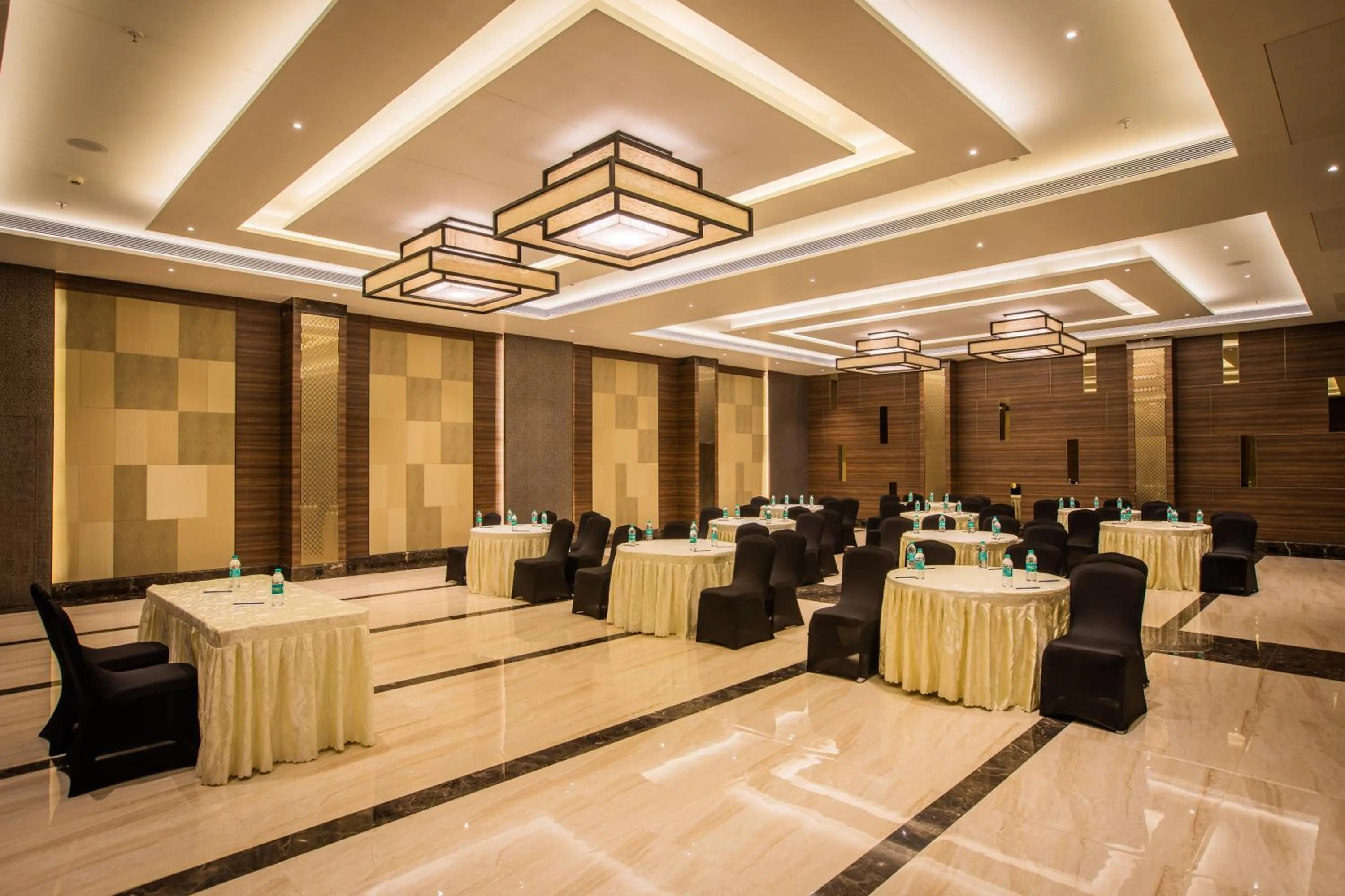 Banquet/Function facilities in Nanu Resort , Arambol