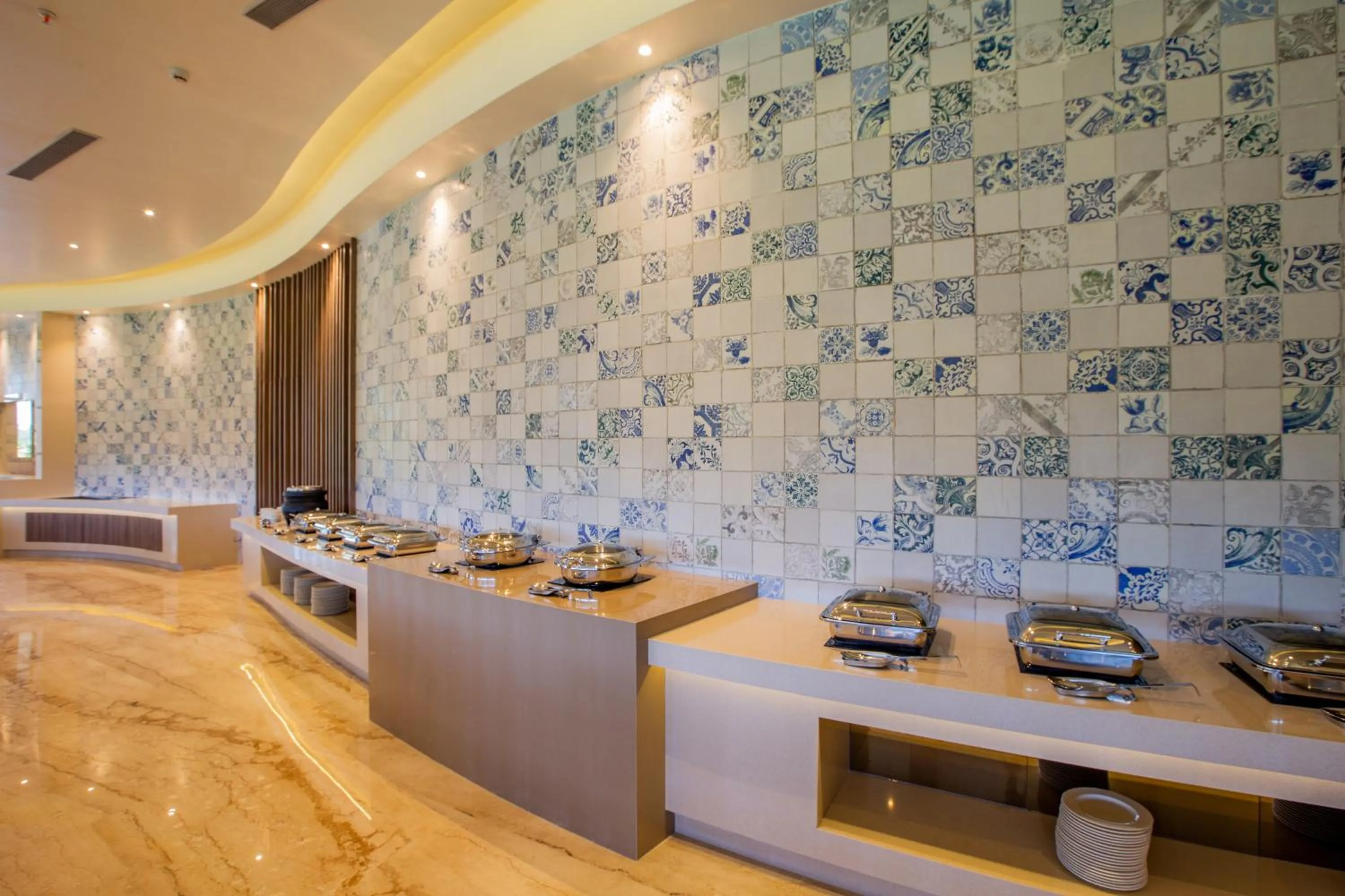 Continental breakfast in Nanu Resort , Arambol