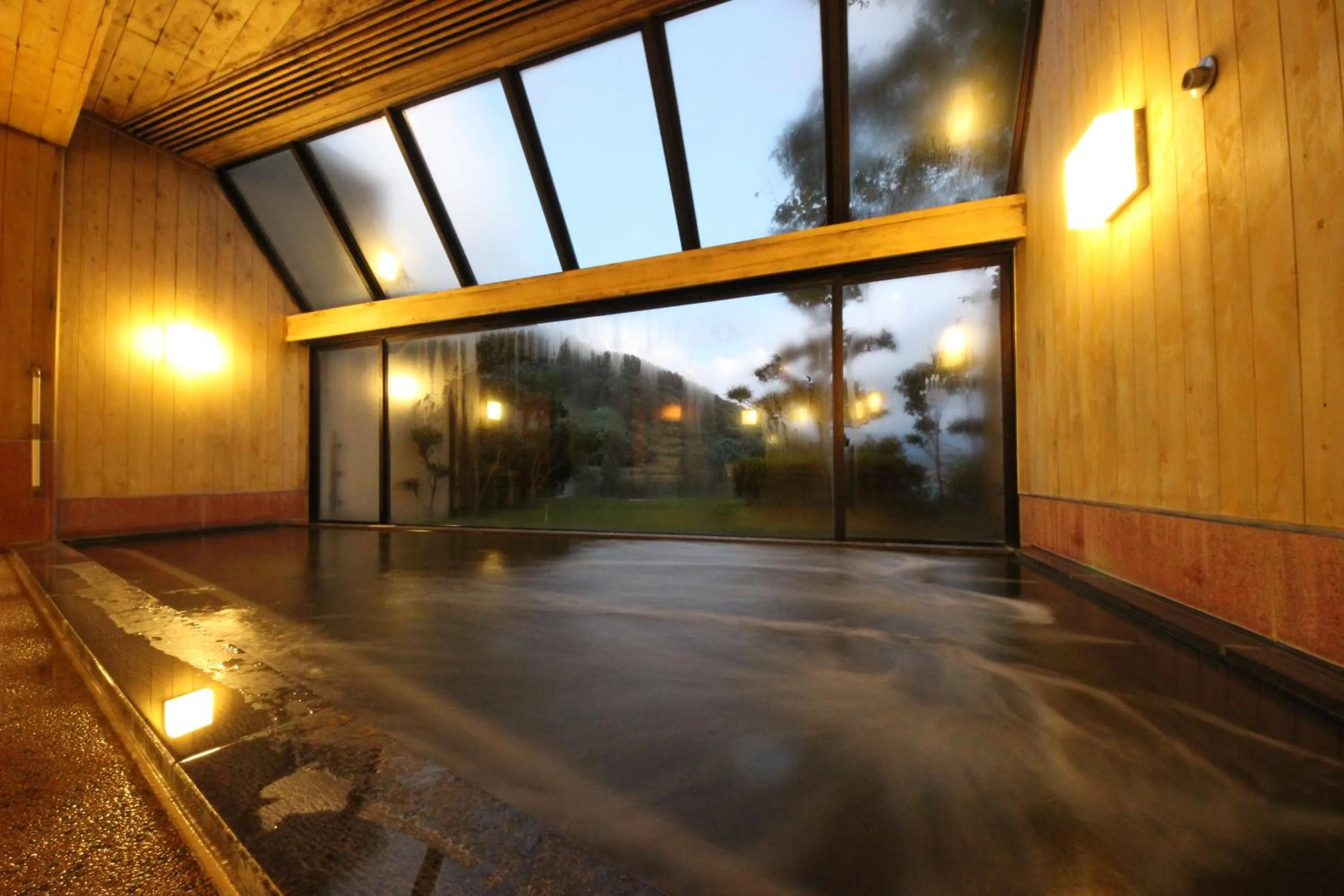 Hot Spring Bath in Suigekka