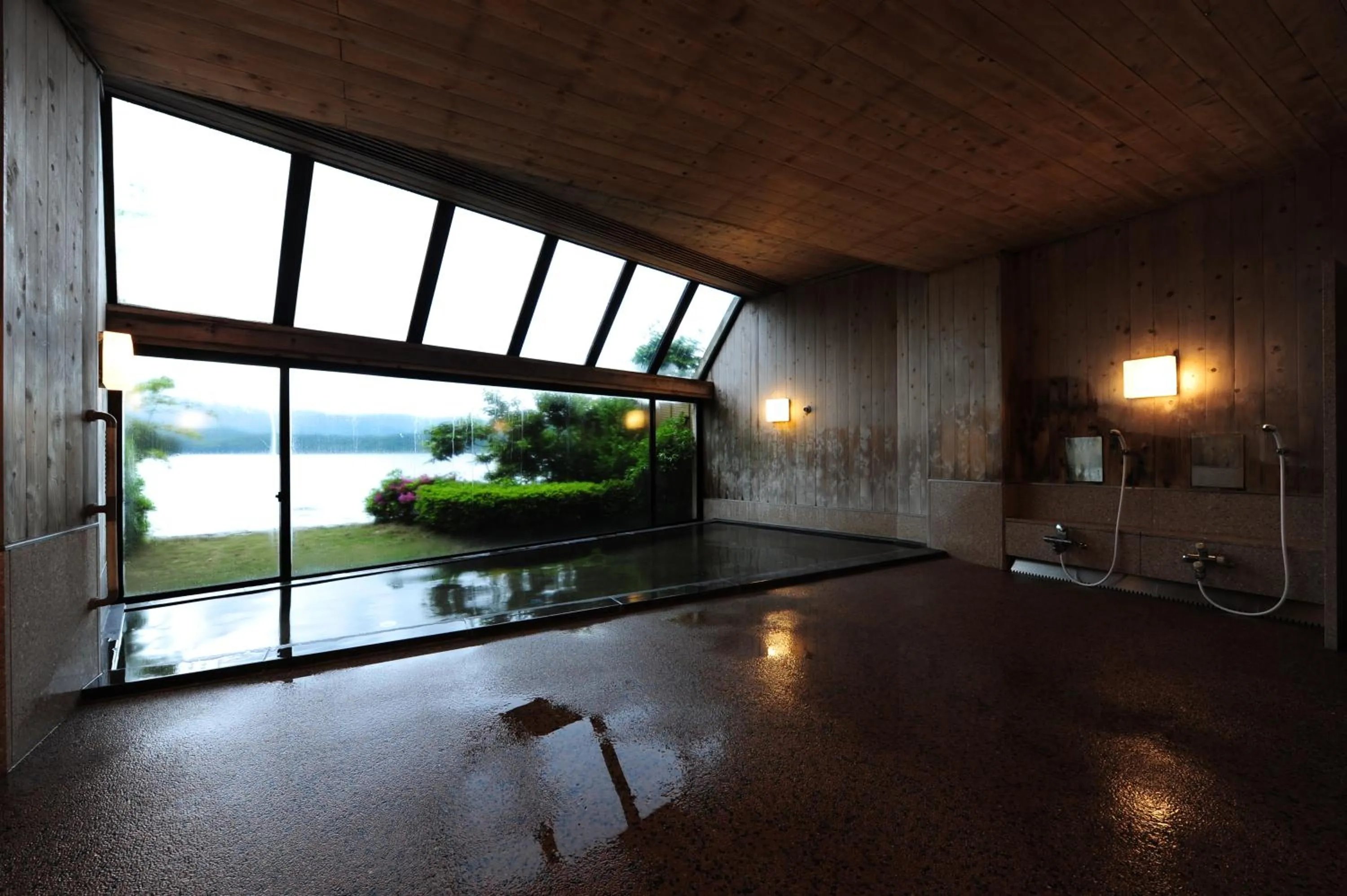 Hot Spring Bath in Suigekka