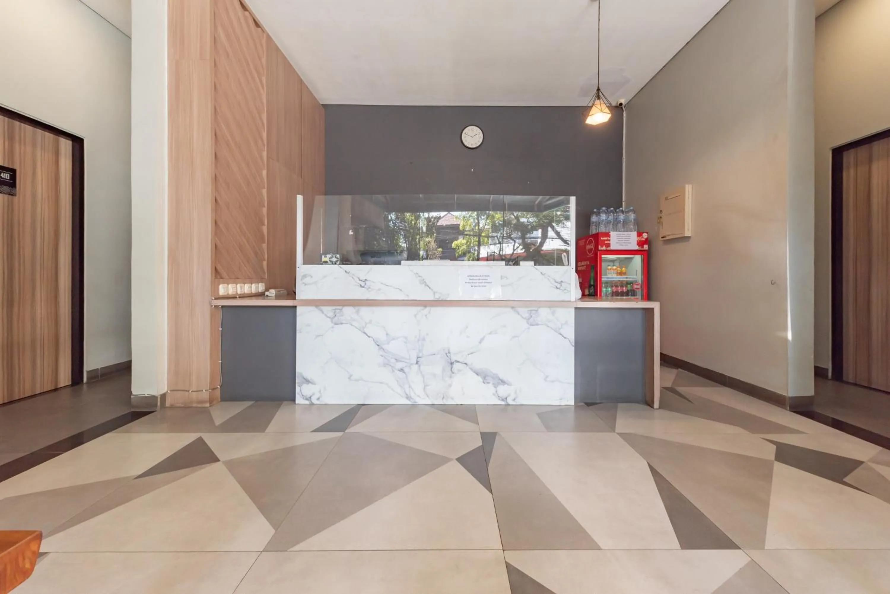 Lobby or reception in Sans Vibes Hotel Malabar