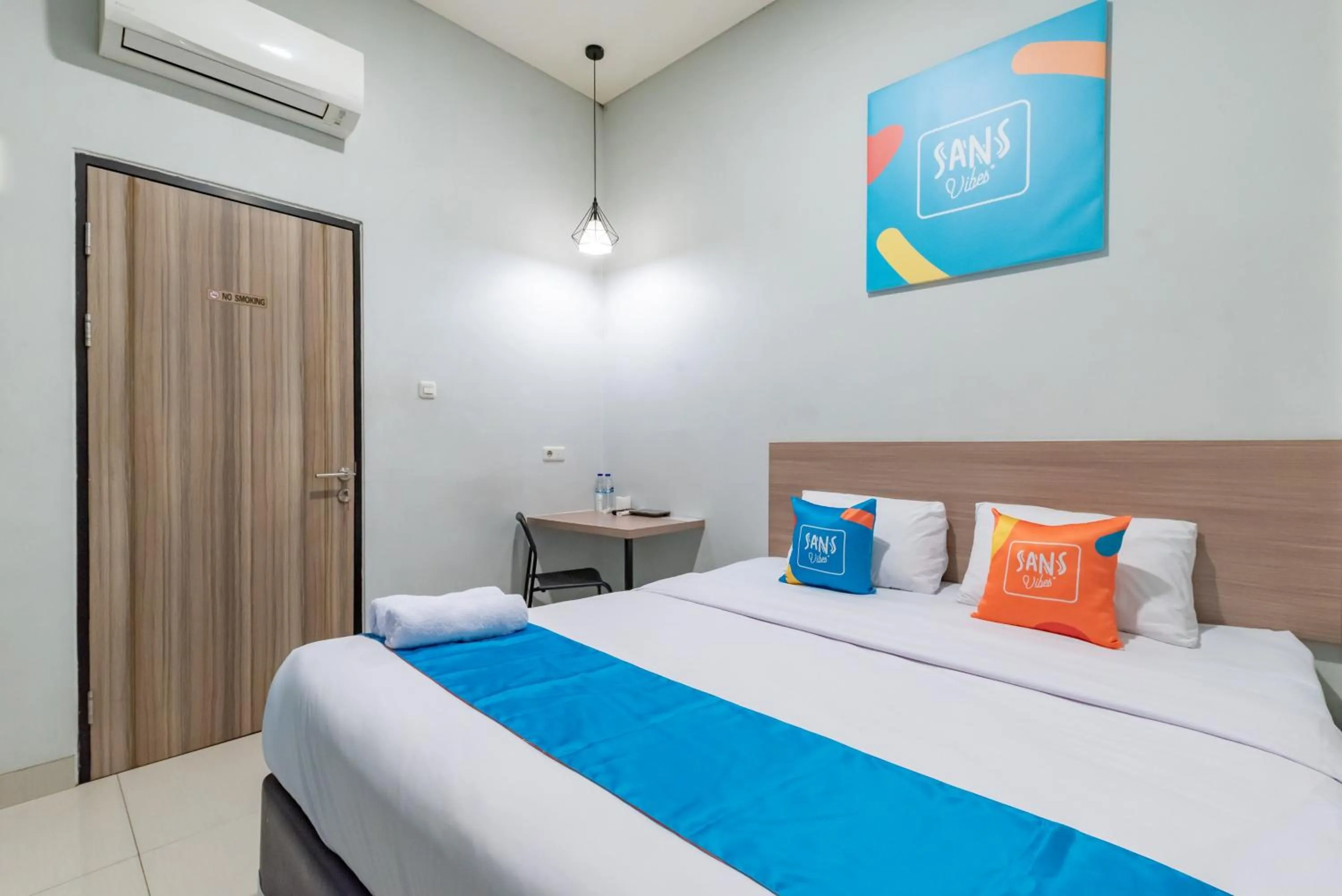 Bedroom, Bed in Sans Vibes Hotel Malabar