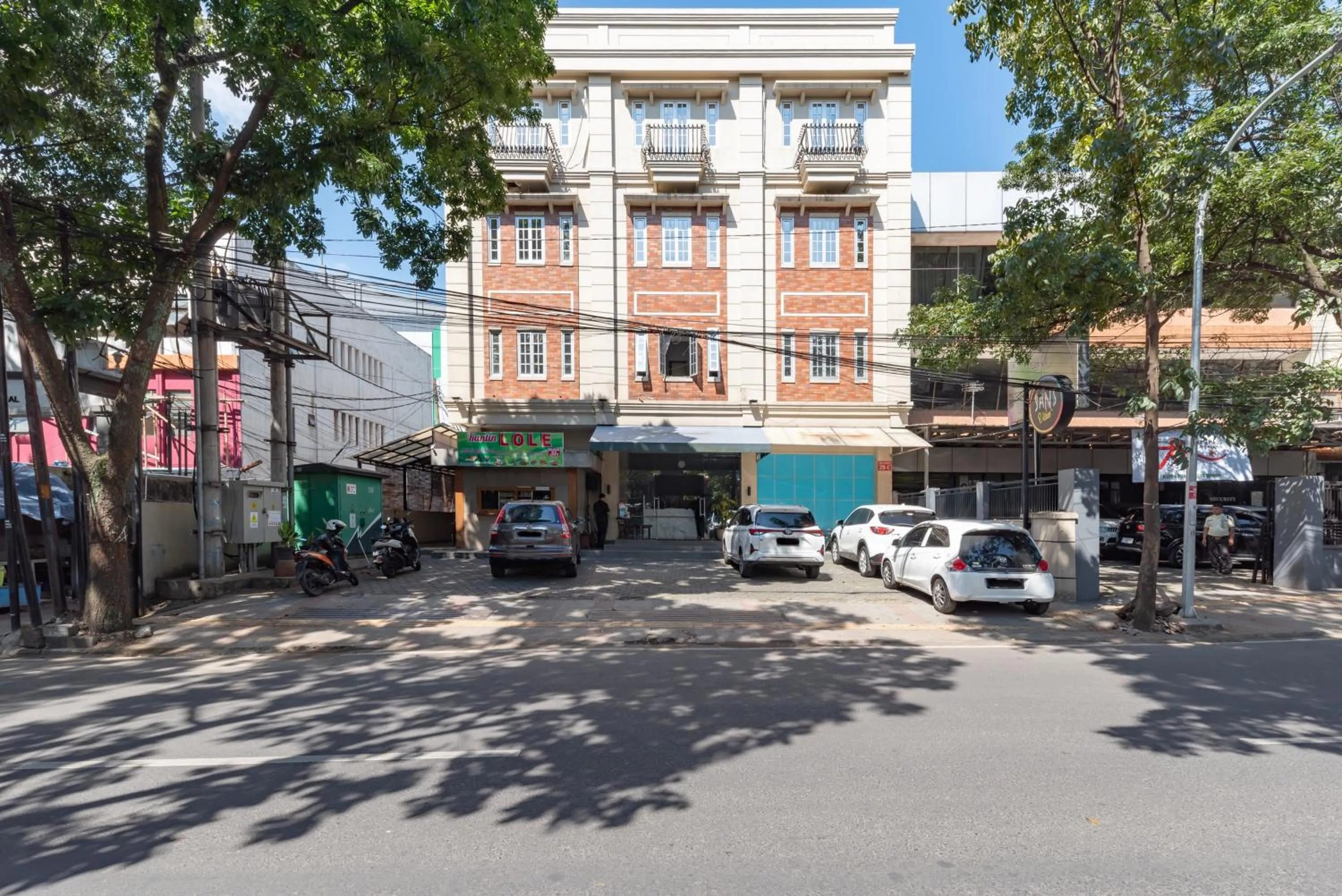 Facade/entrance in Sans Vibes Hotel Malabar