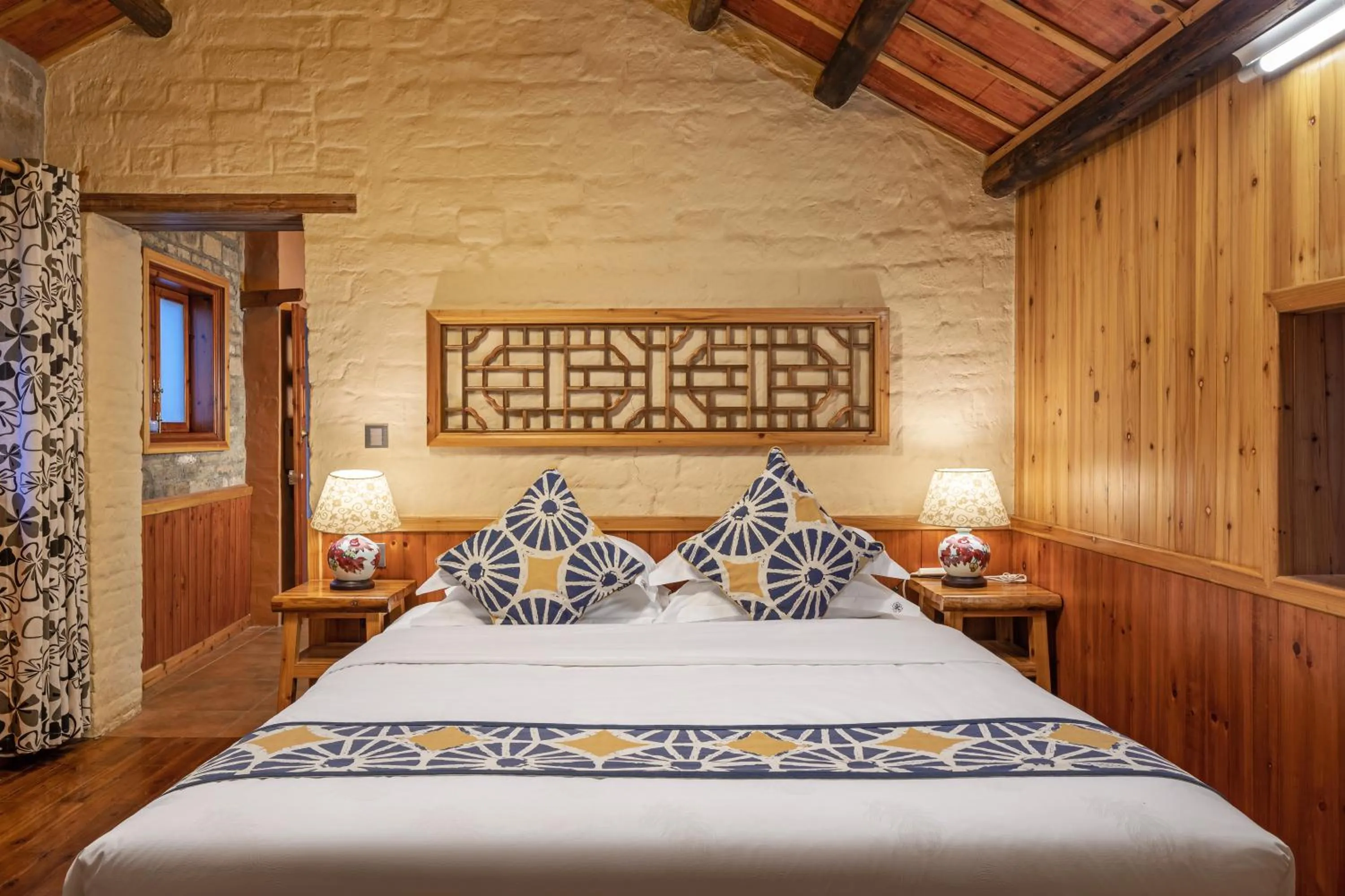 Photo of the whole room, Bed in Yangshuo Secret Garden