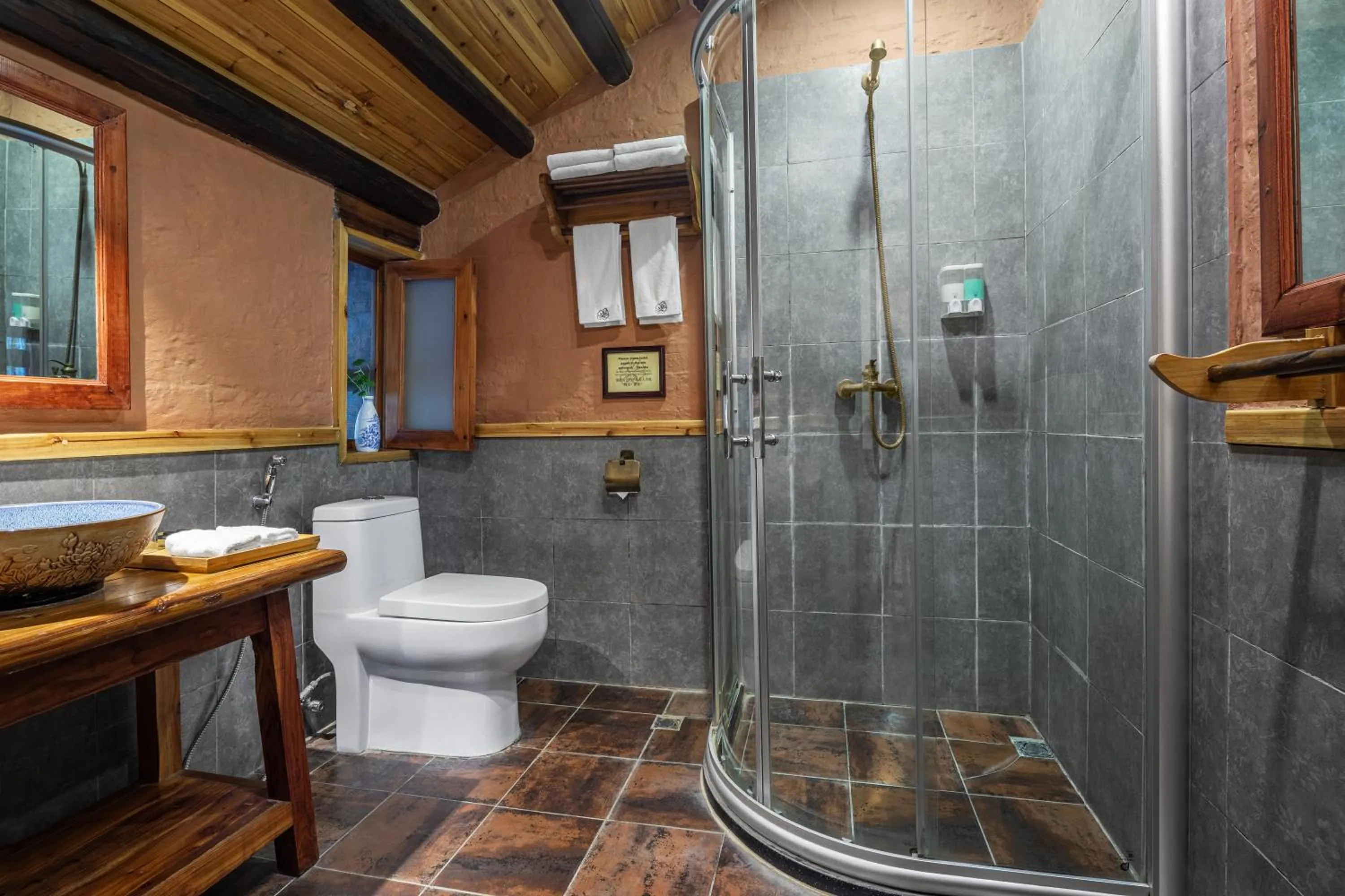 Bathroom in Yangshuo Secret Garden