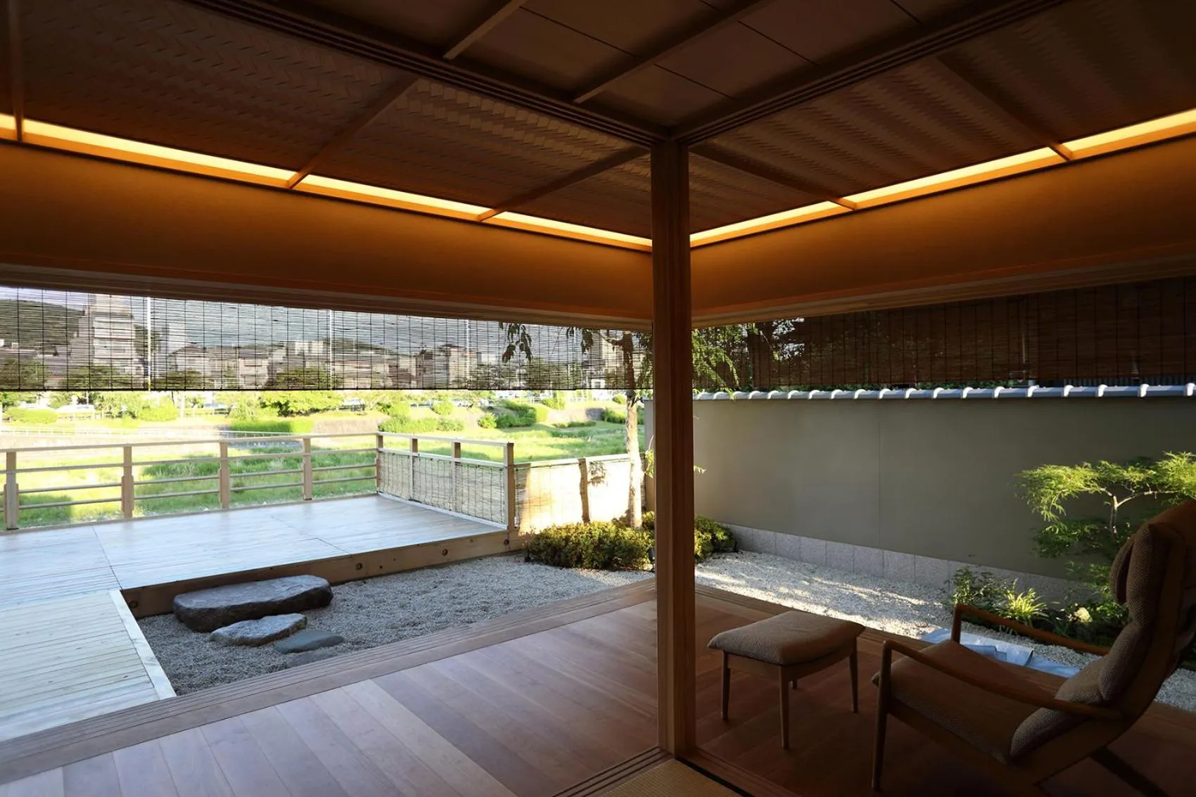 Day in Maru Izumiyacho