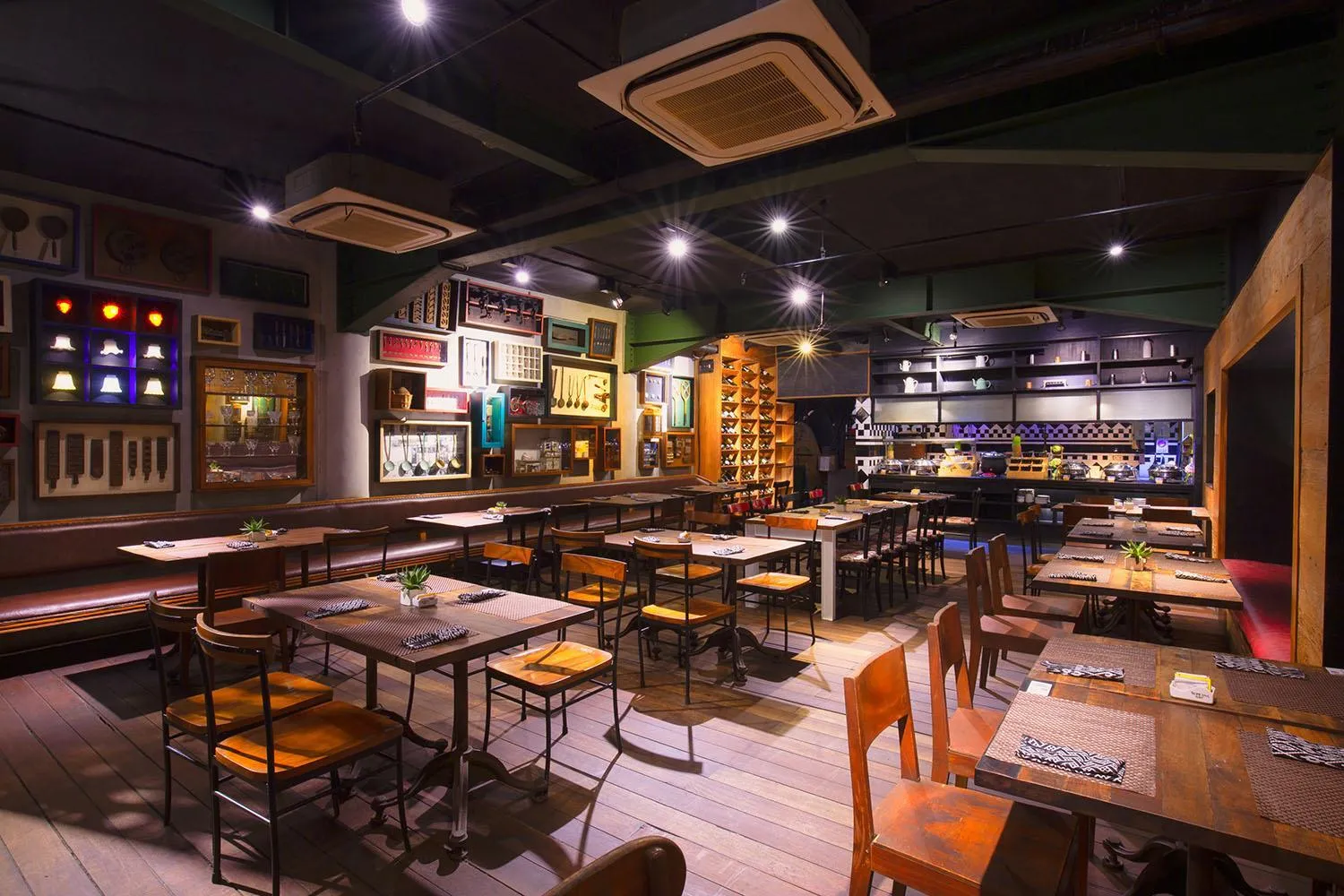 Restaurant/places to eat in THE 1O1 Bali Fontana Seminyak