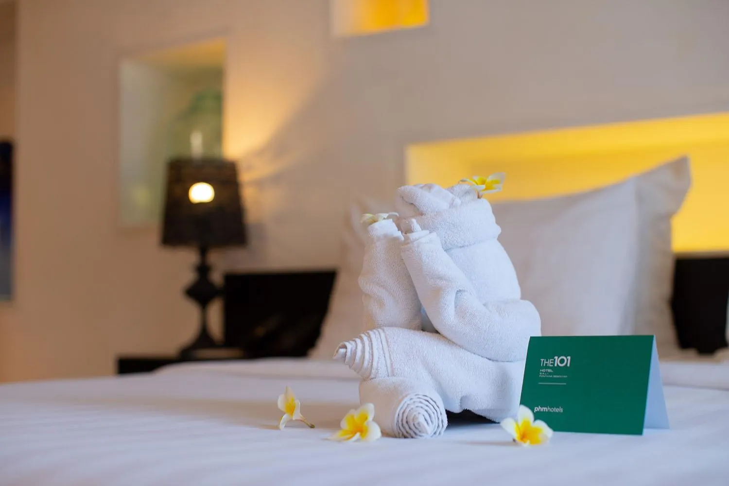 Activities, Bed in THE 1O1 Bali Fontana Seminyak