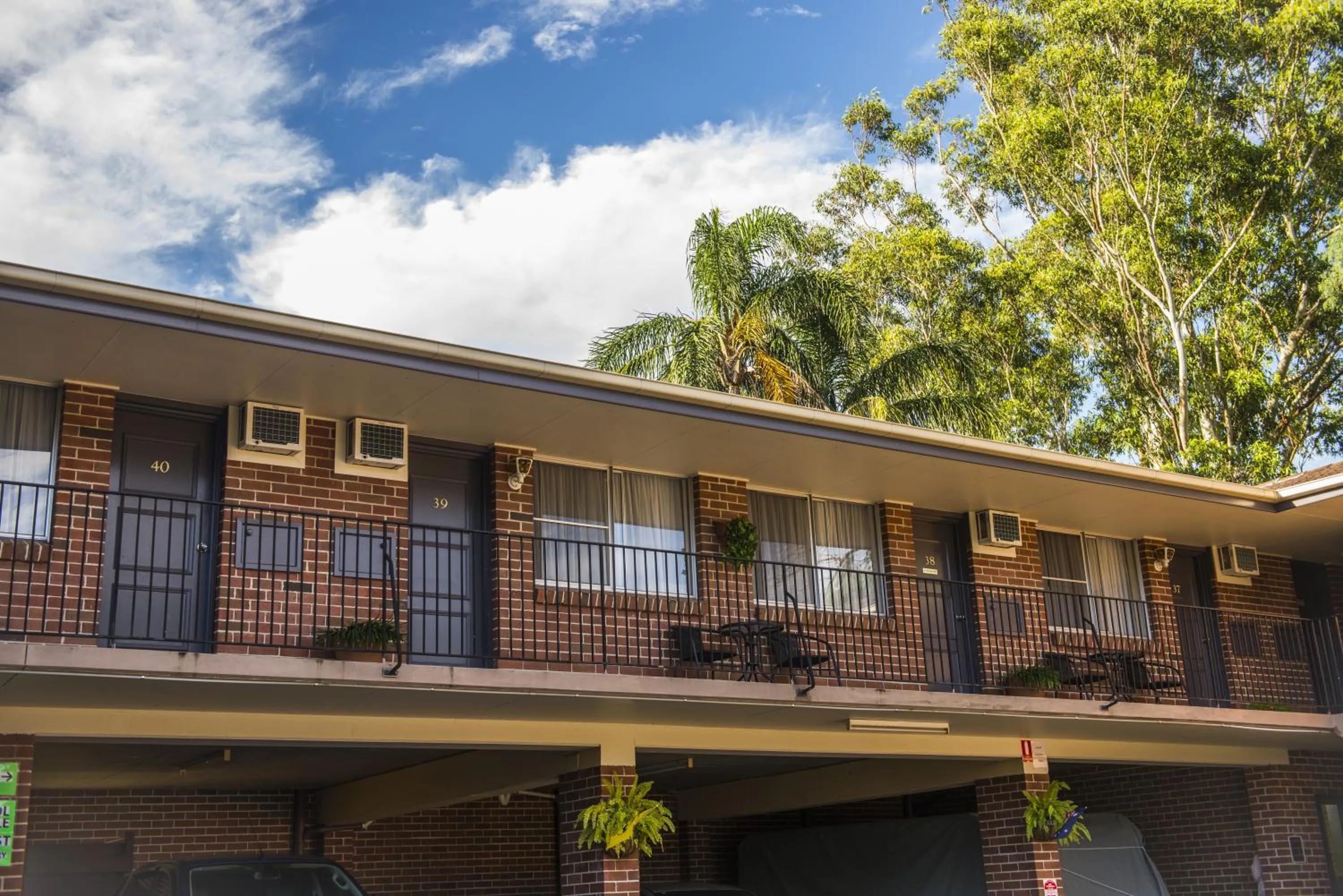 Day in Pleasant Way River Lodge