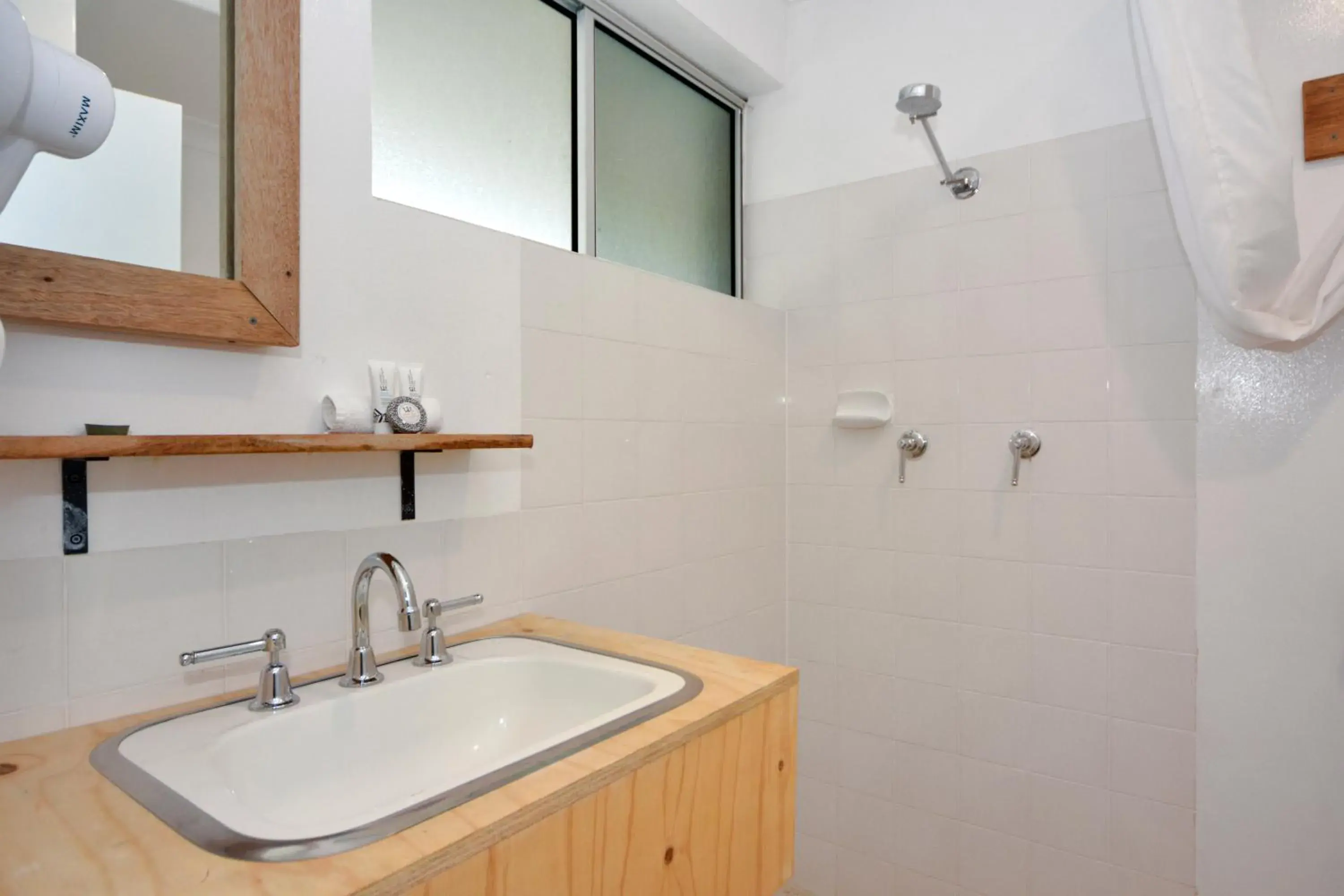 Queen Room in Pleasant Way River Lodge Queen Room in Pleasant Way River Lodge