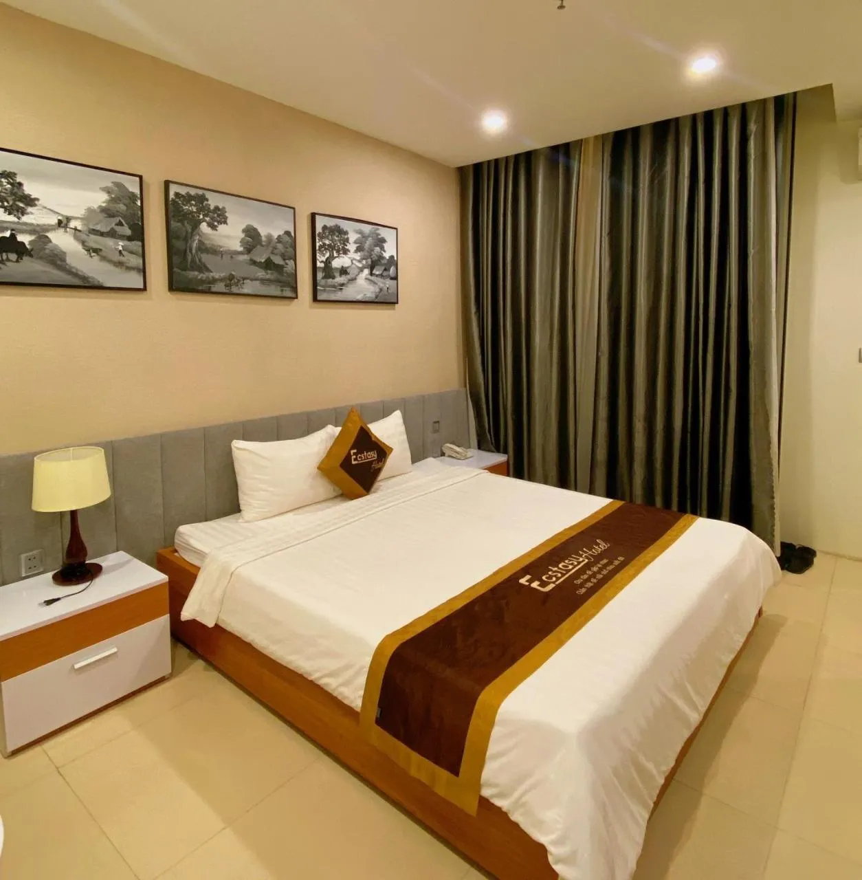 Bedroom, Bed in Ecstasy Hotel